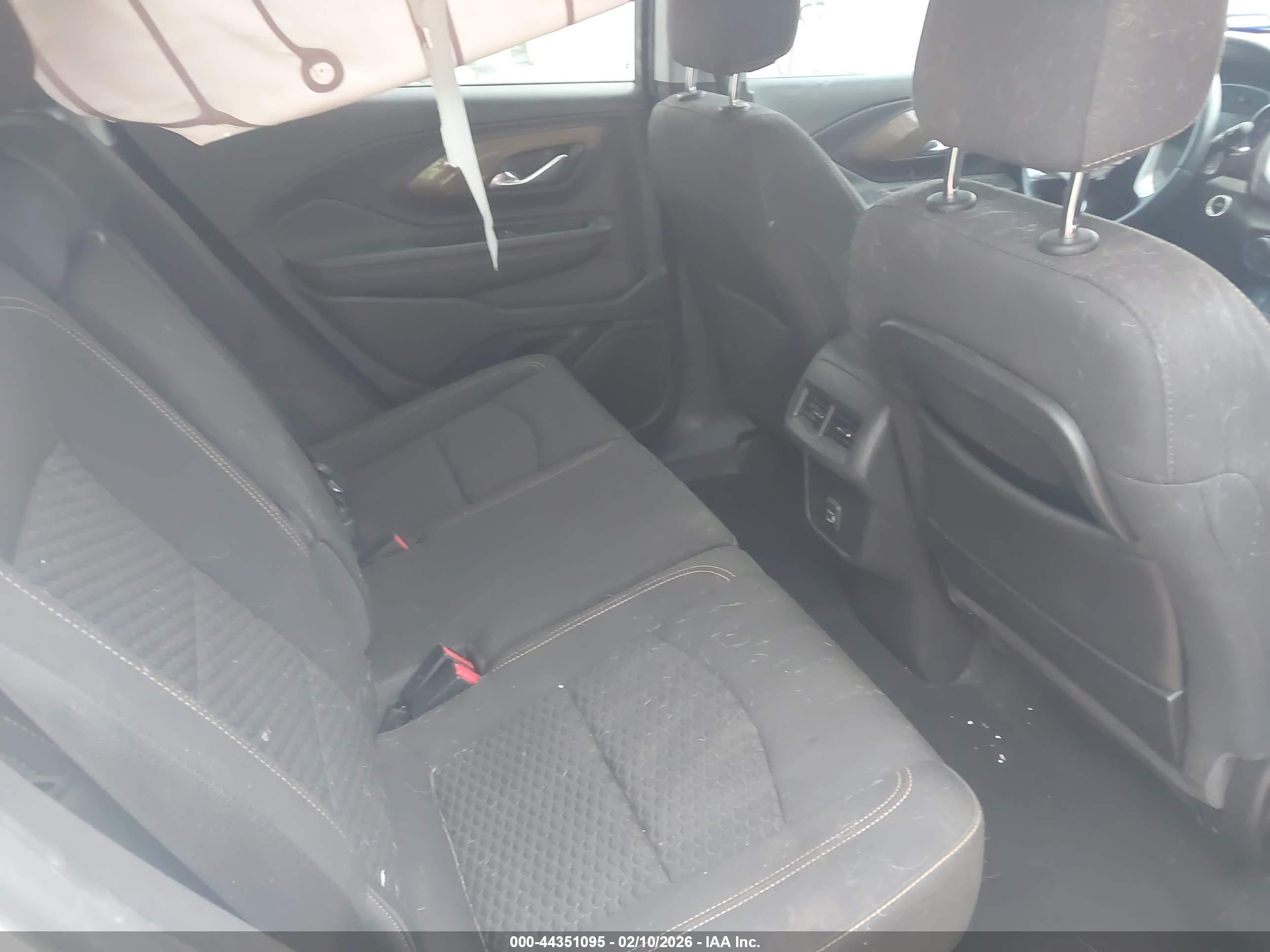 GMC TERRAIN image 8