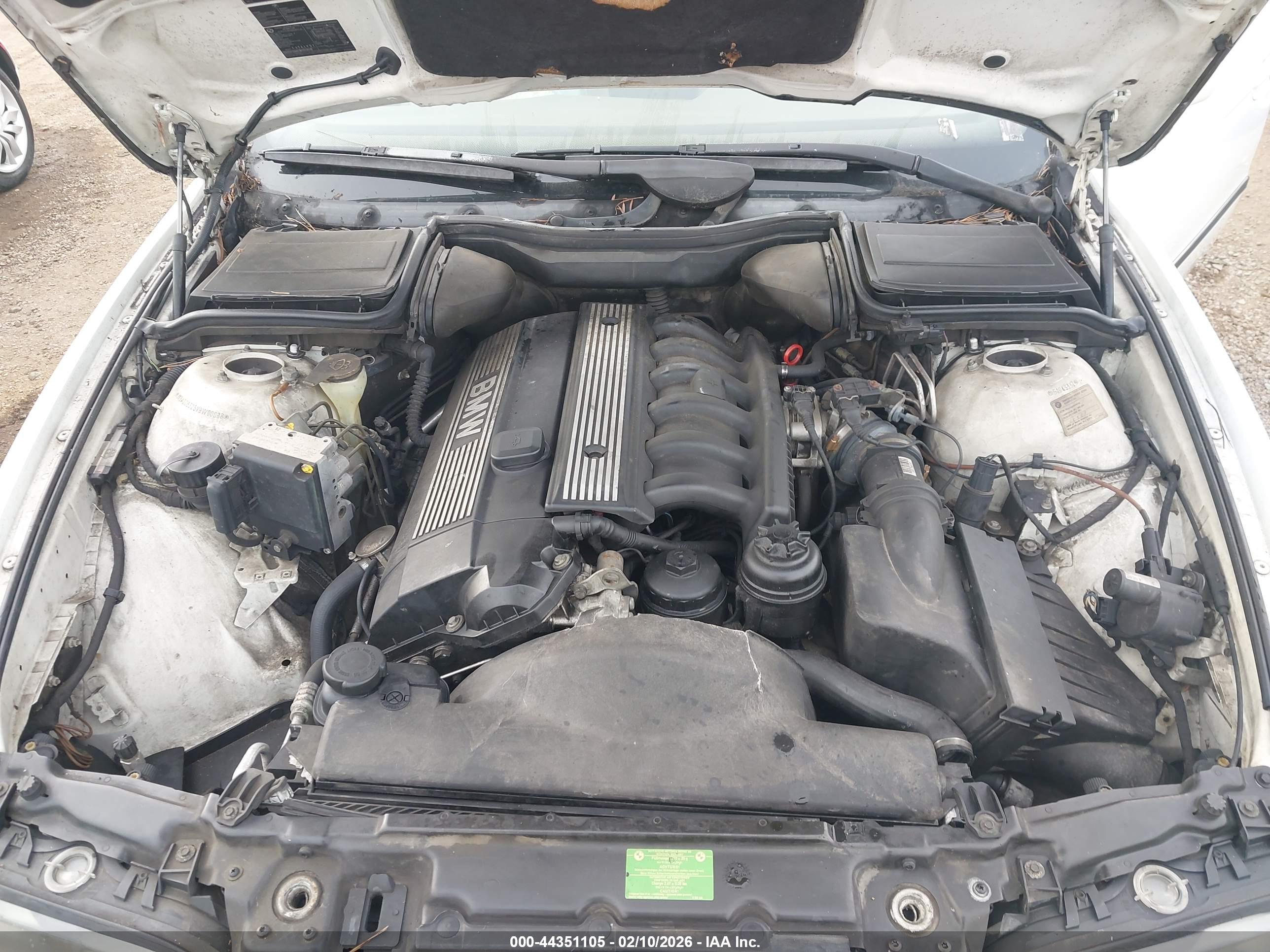 BMW 528I image 10
