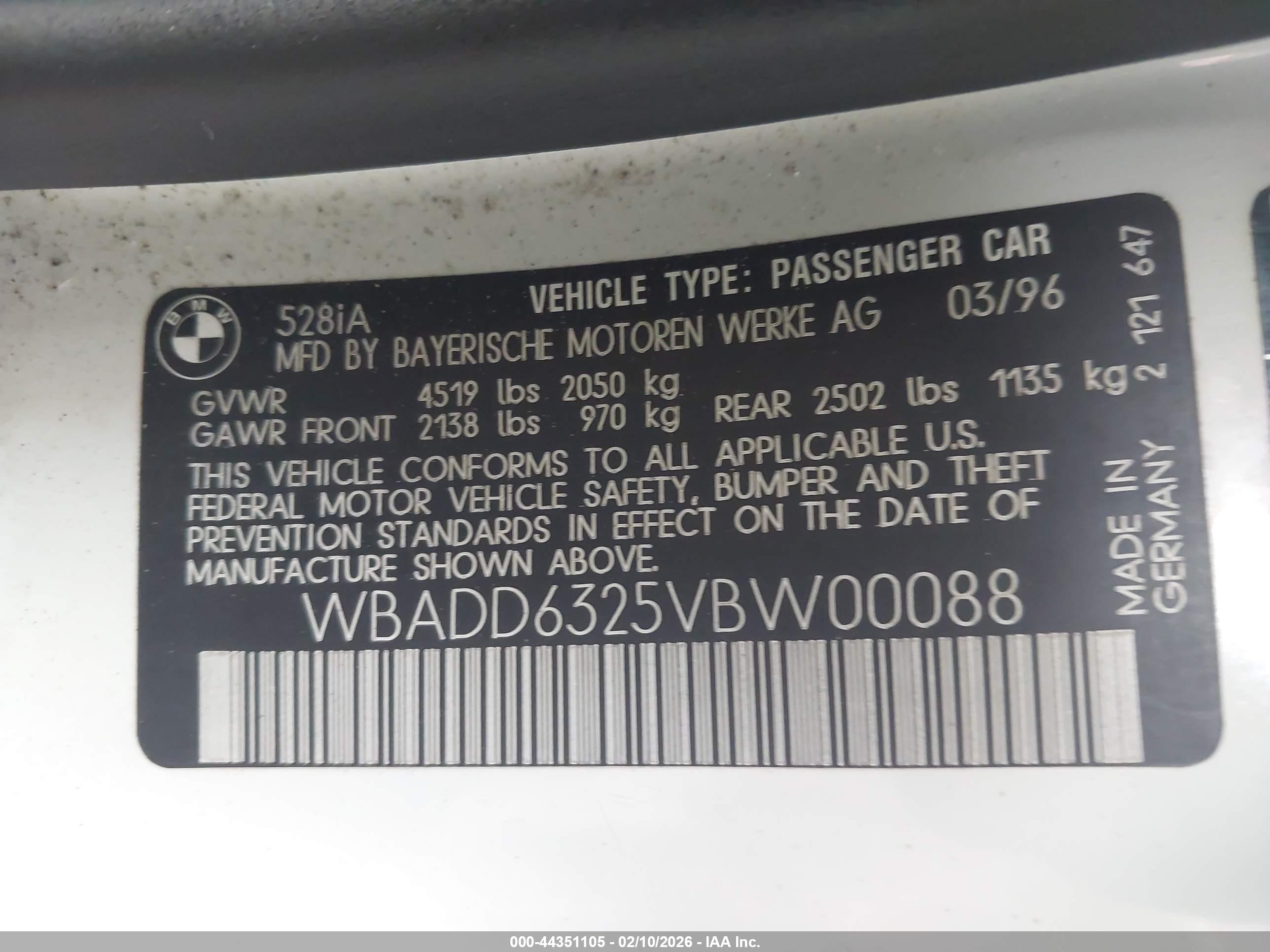 BMW 528I image 9