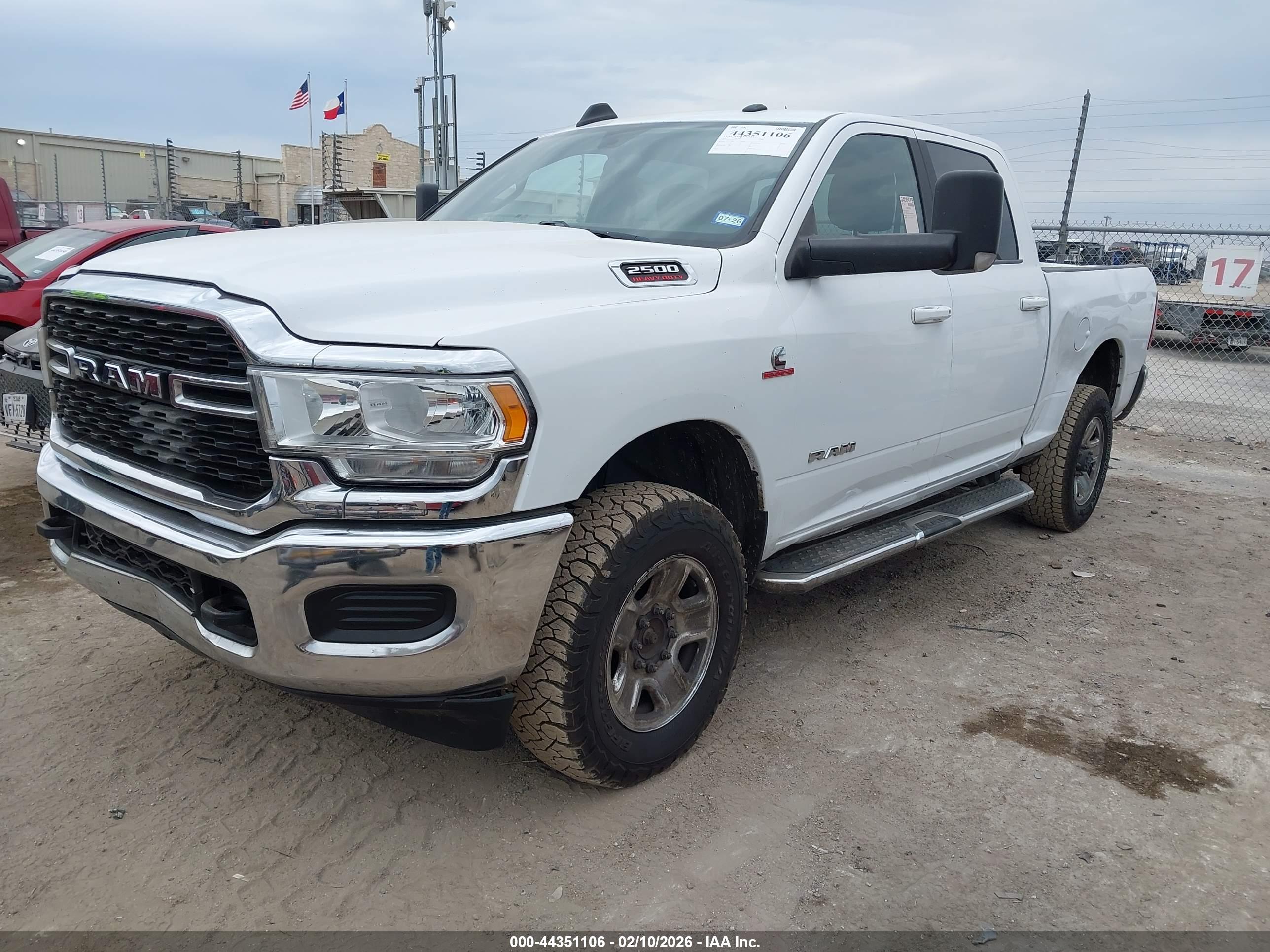RAM 2500 image 2