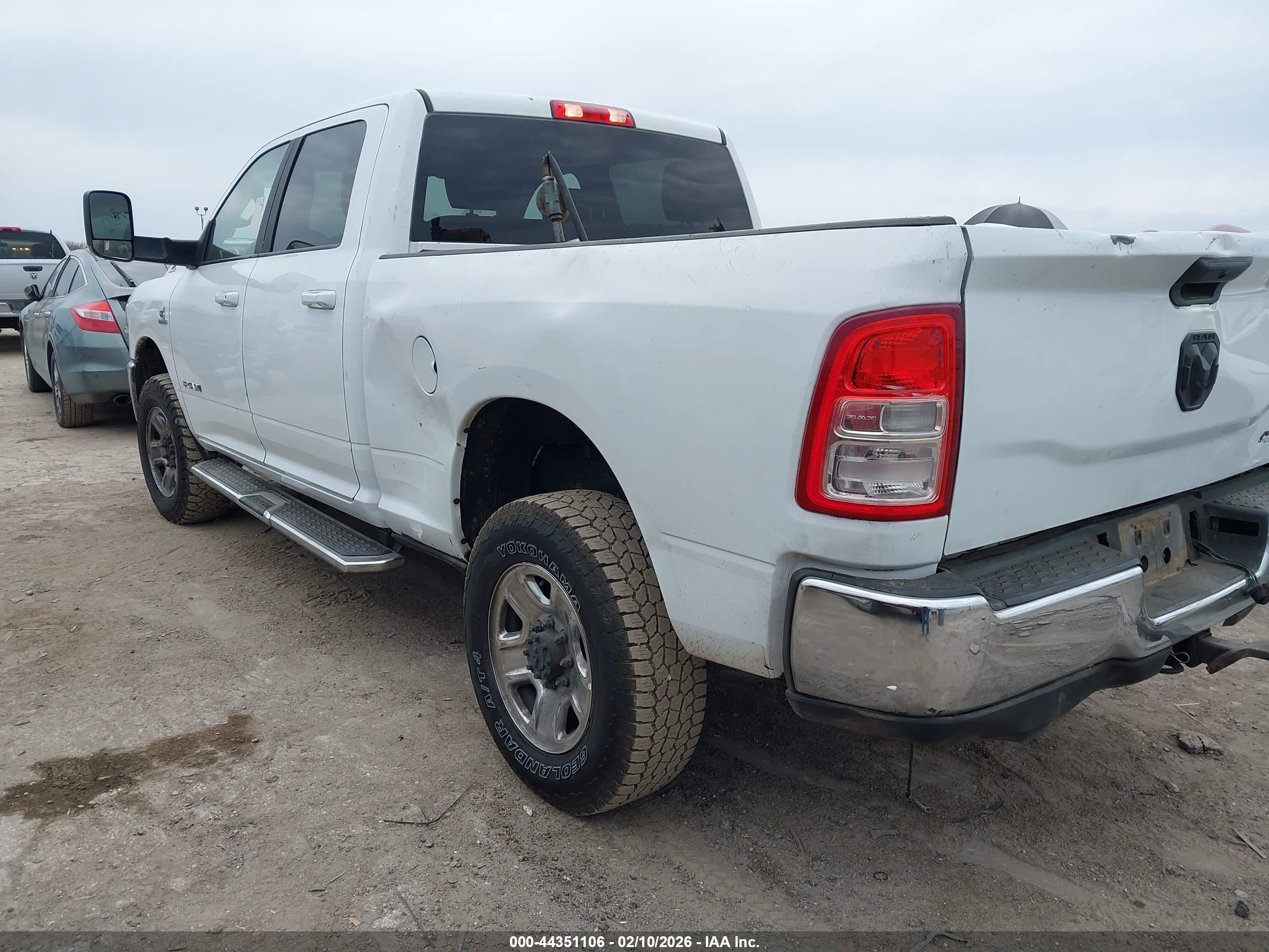 RAM 2500 image 3