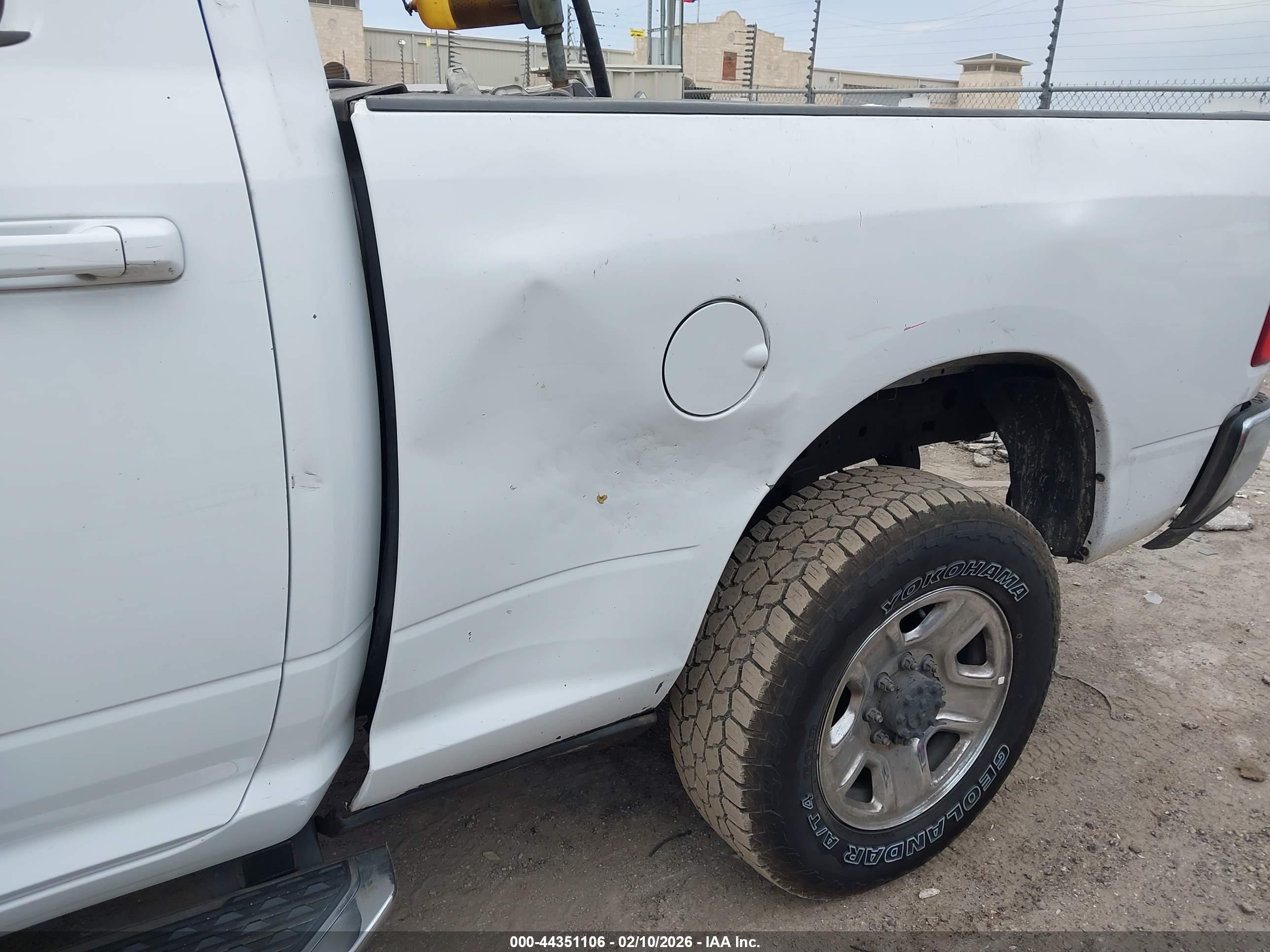 RAM 2500 image 6