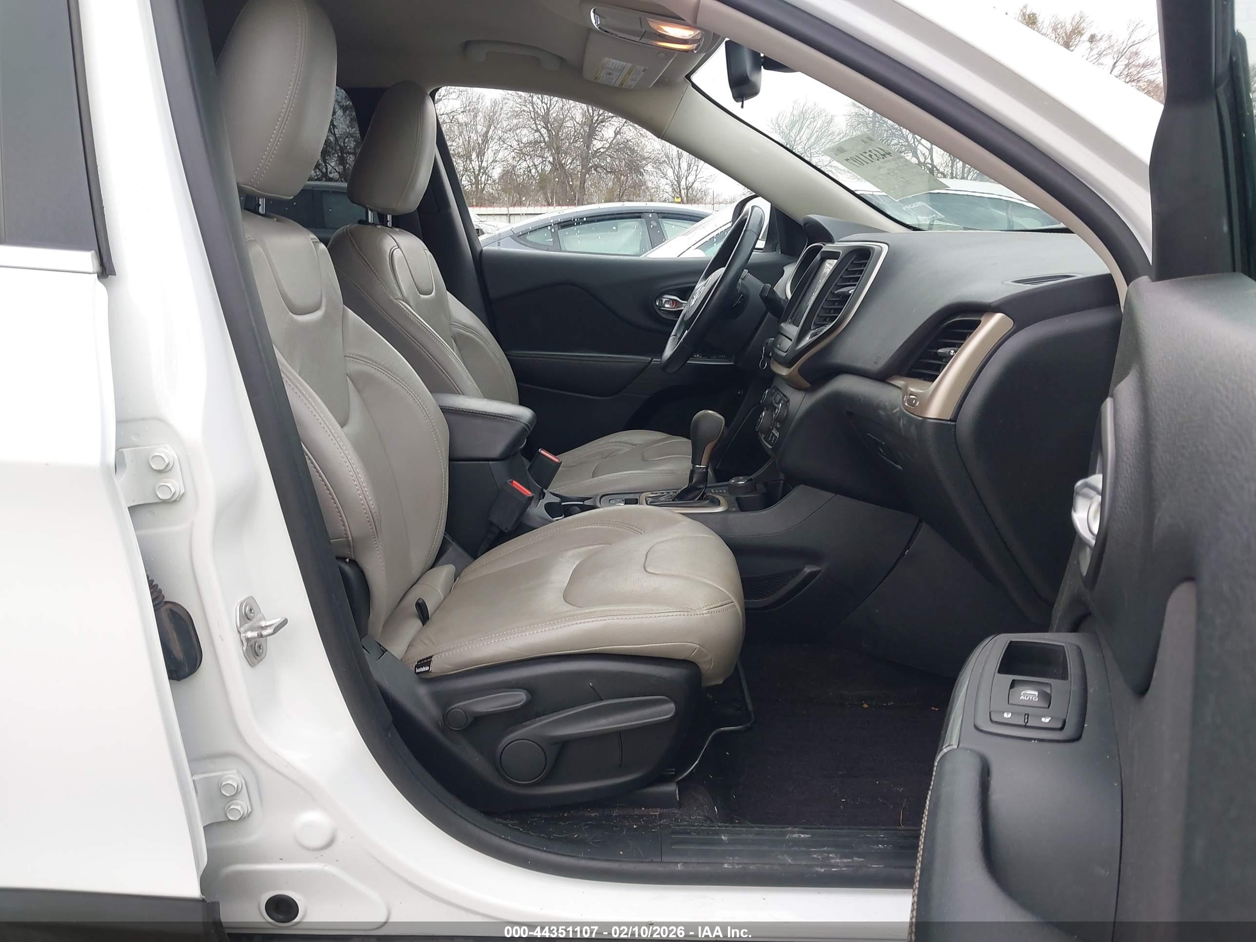 JEEP CHEROKEE image 5