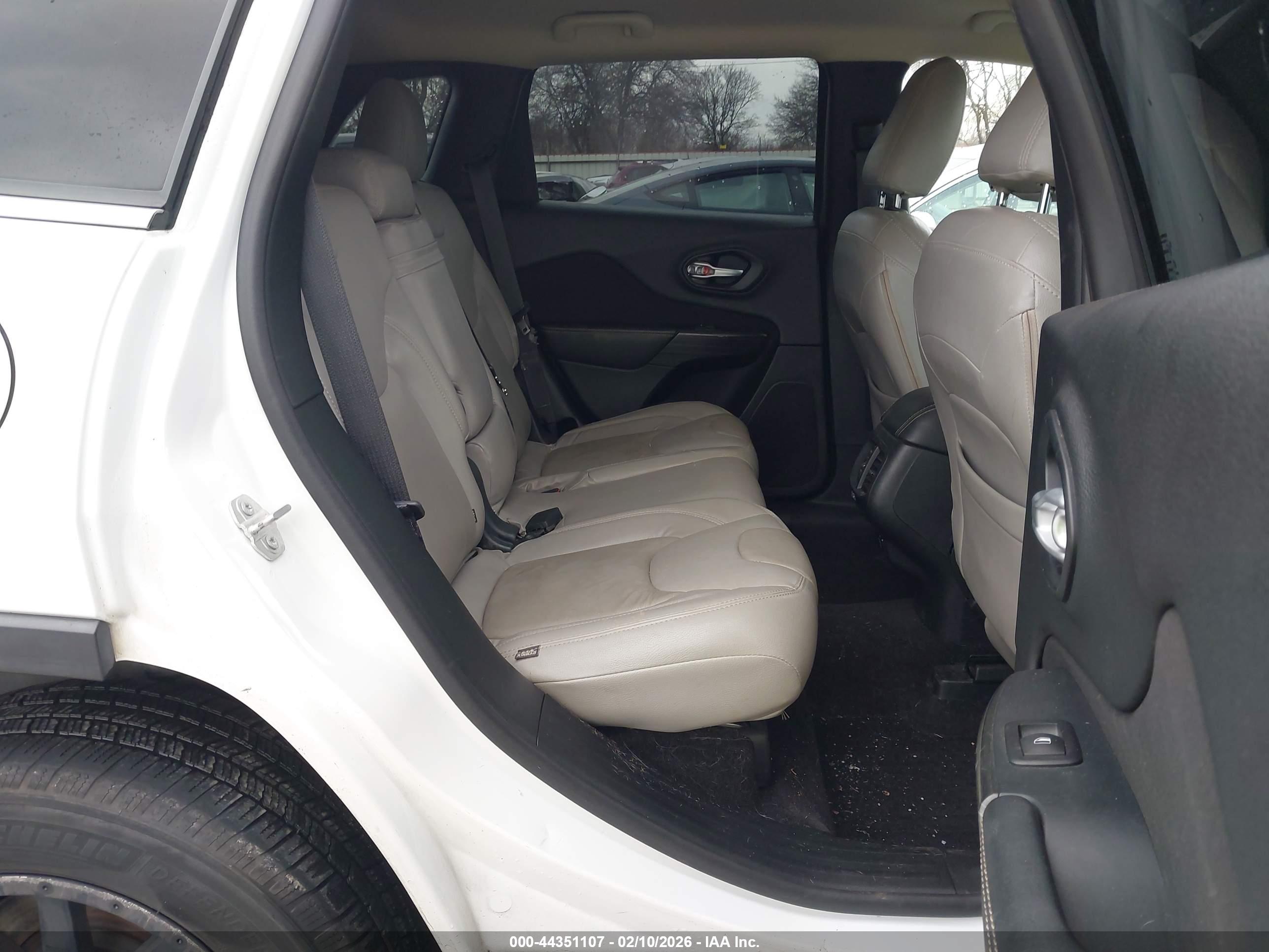 JEEP CHEROKEE image 8