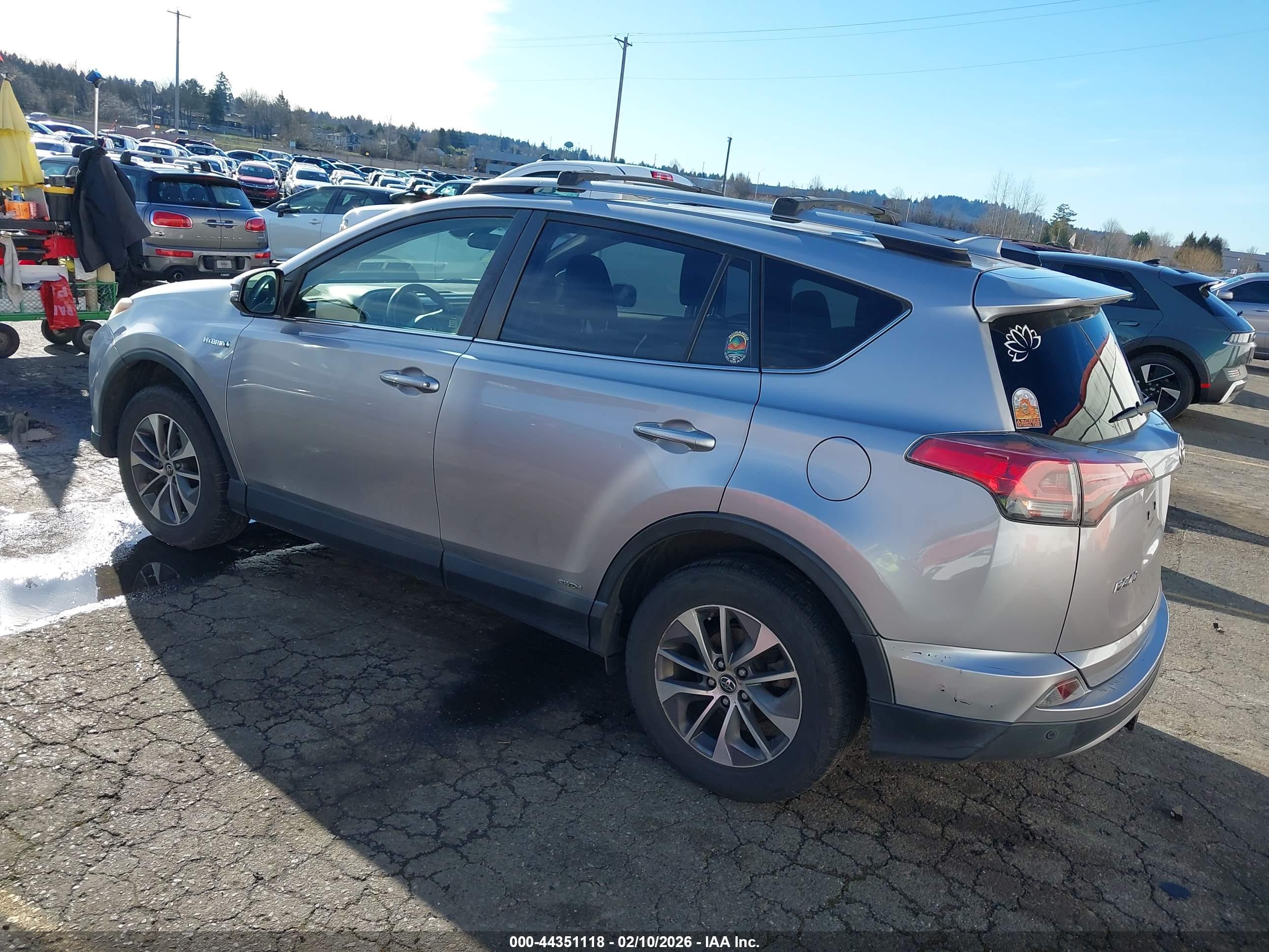 TOYOTA RAV4 image 3