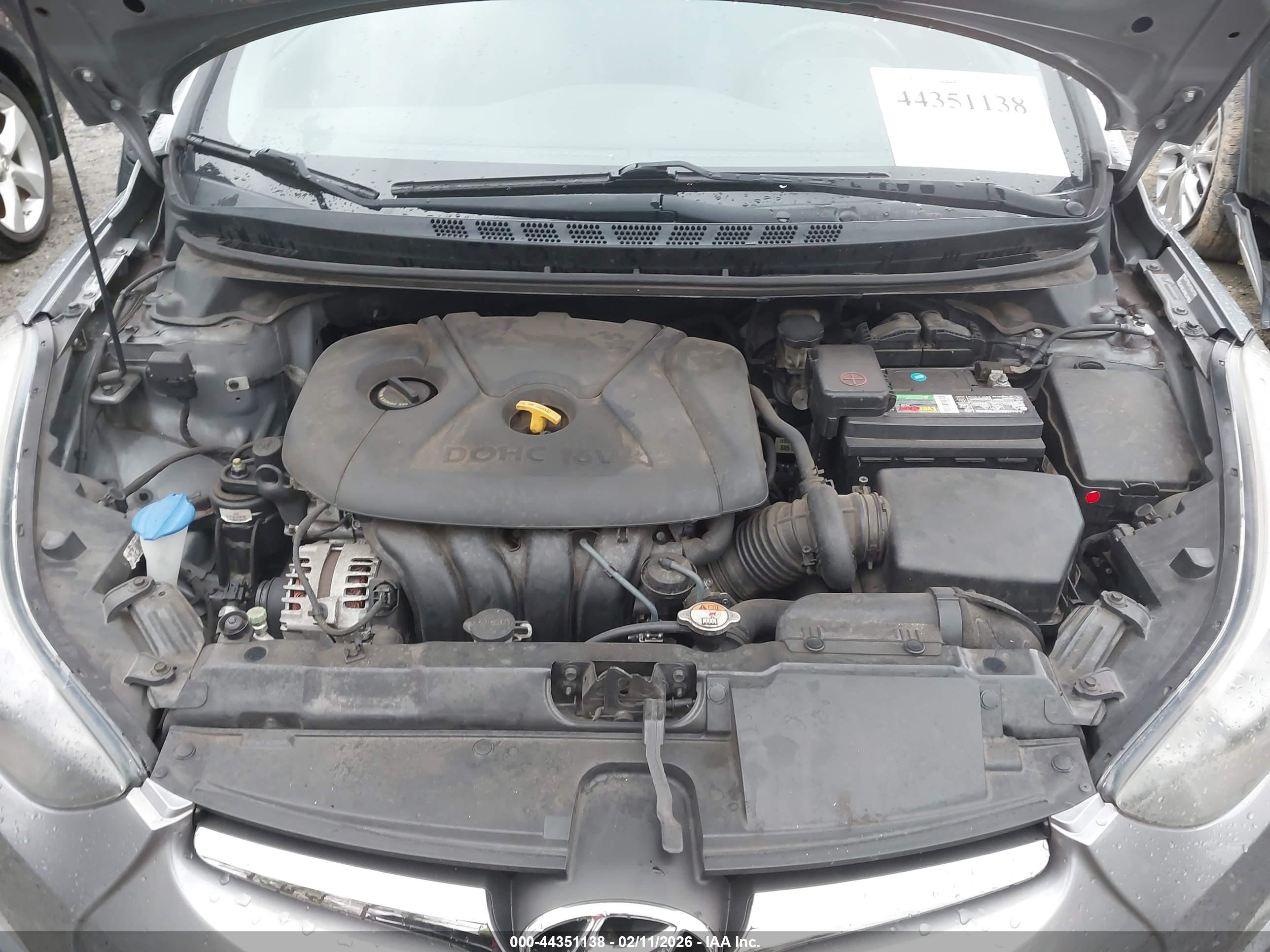 HYUNDAI ELANTRA image 10