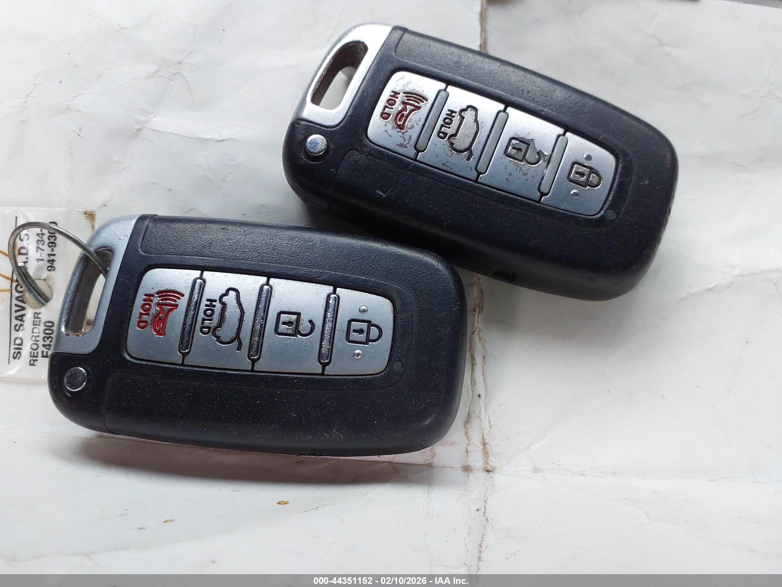 HYUNDAI ELANTRA image 11