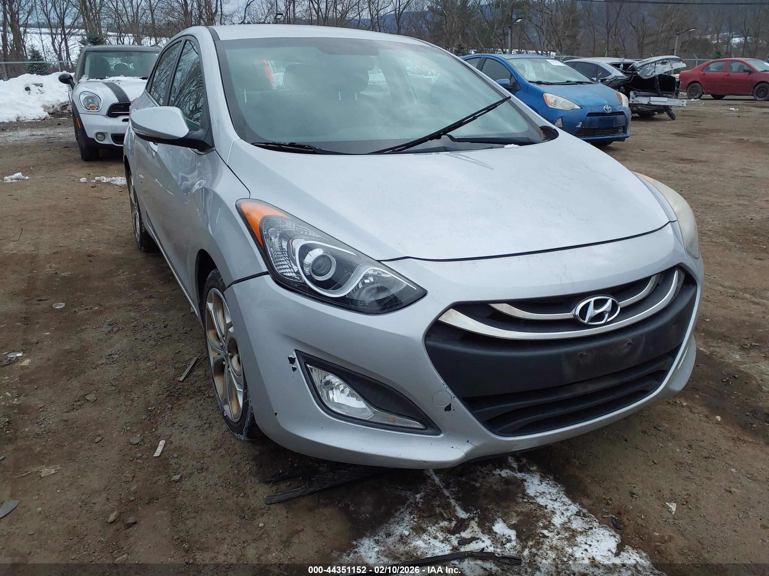 HYUNDAI ELANTRA image 6