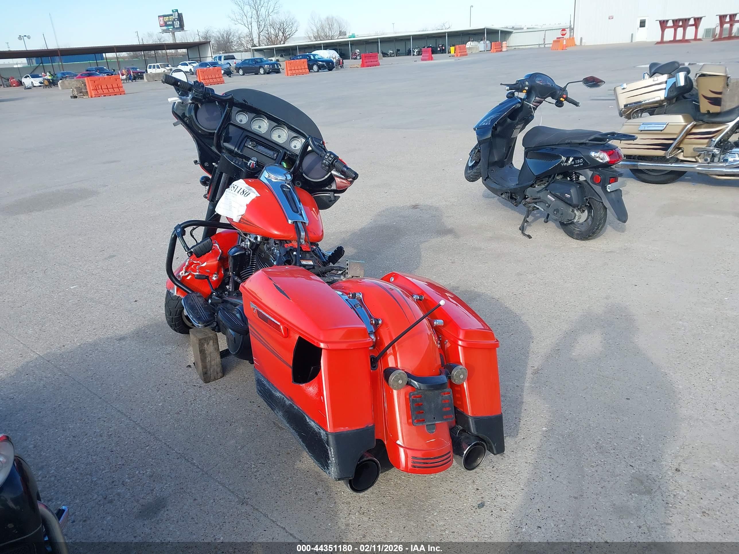HARLEY-DAVIDSON FLHXS image 6