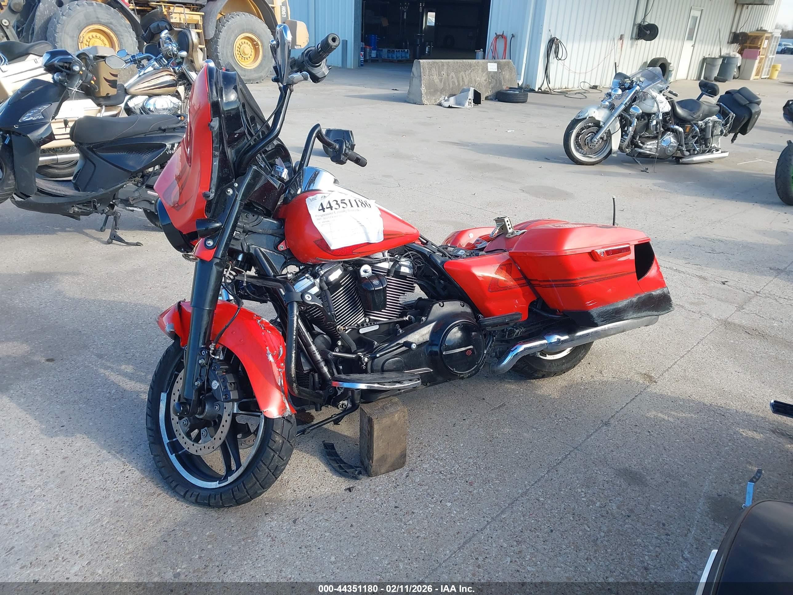 HARLEY-DAVIDSON FLHXS image 9