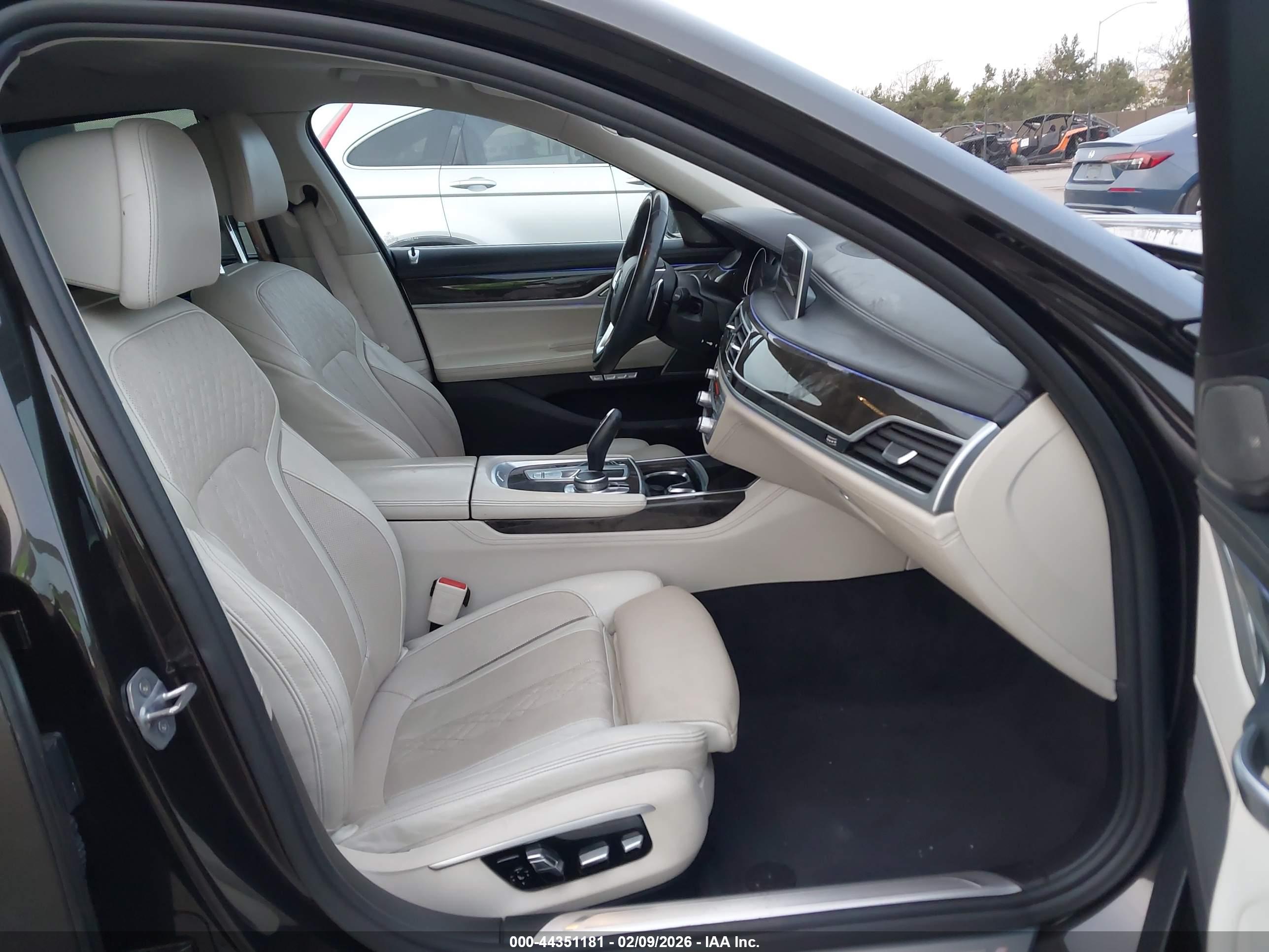 BMW 740I image 5