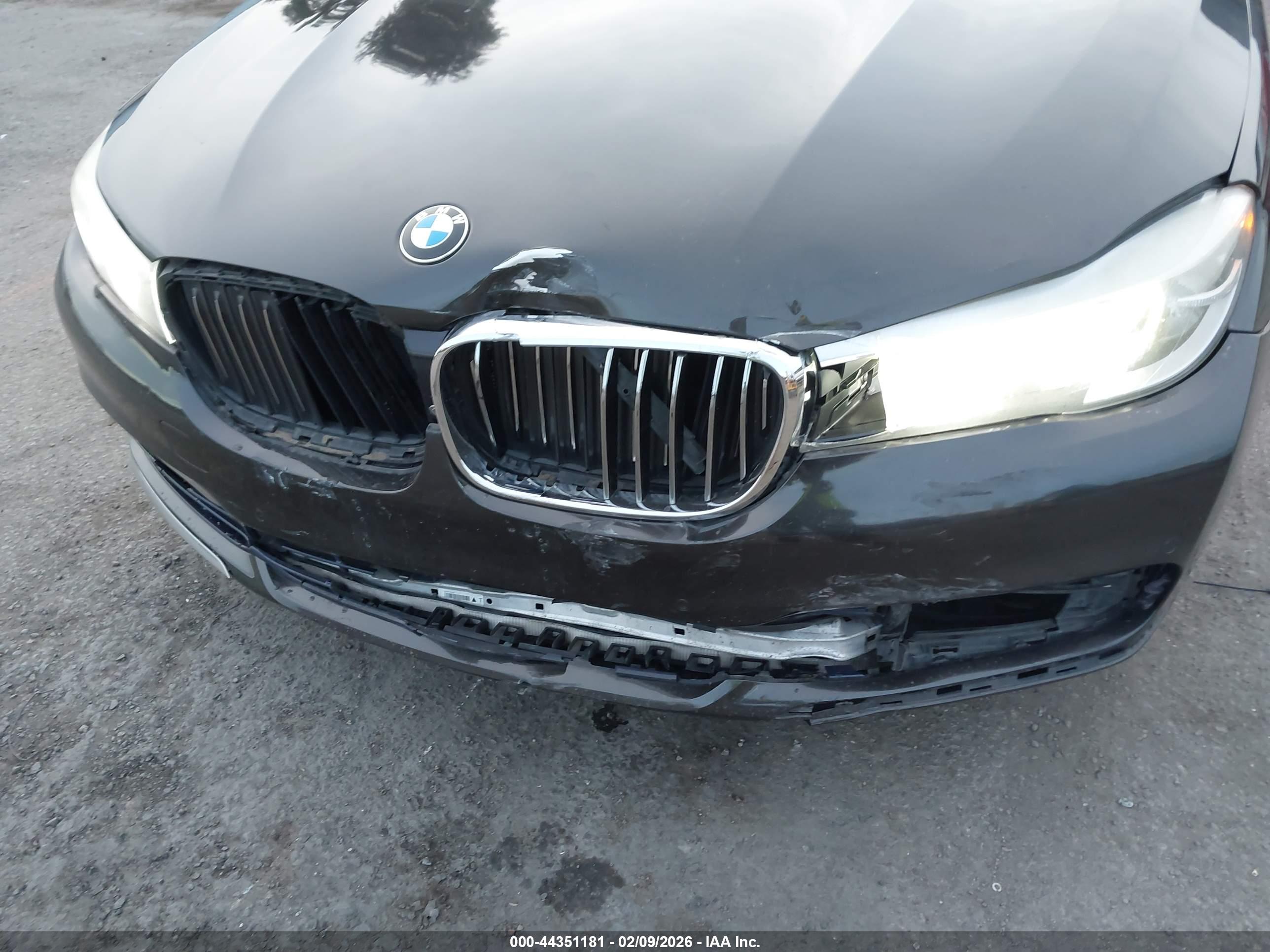 BMW 740I image 6