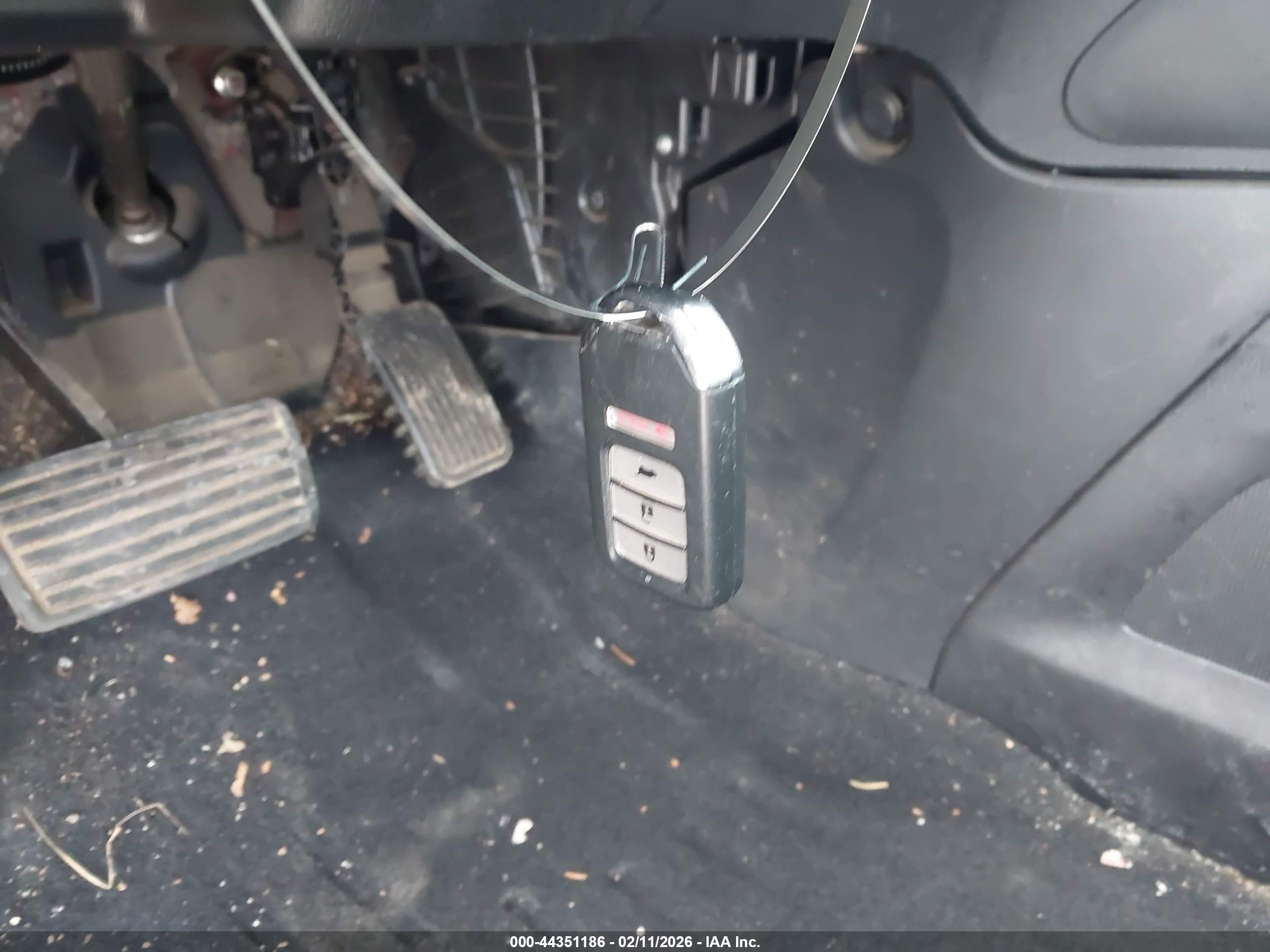 HONDA CR-V image 11