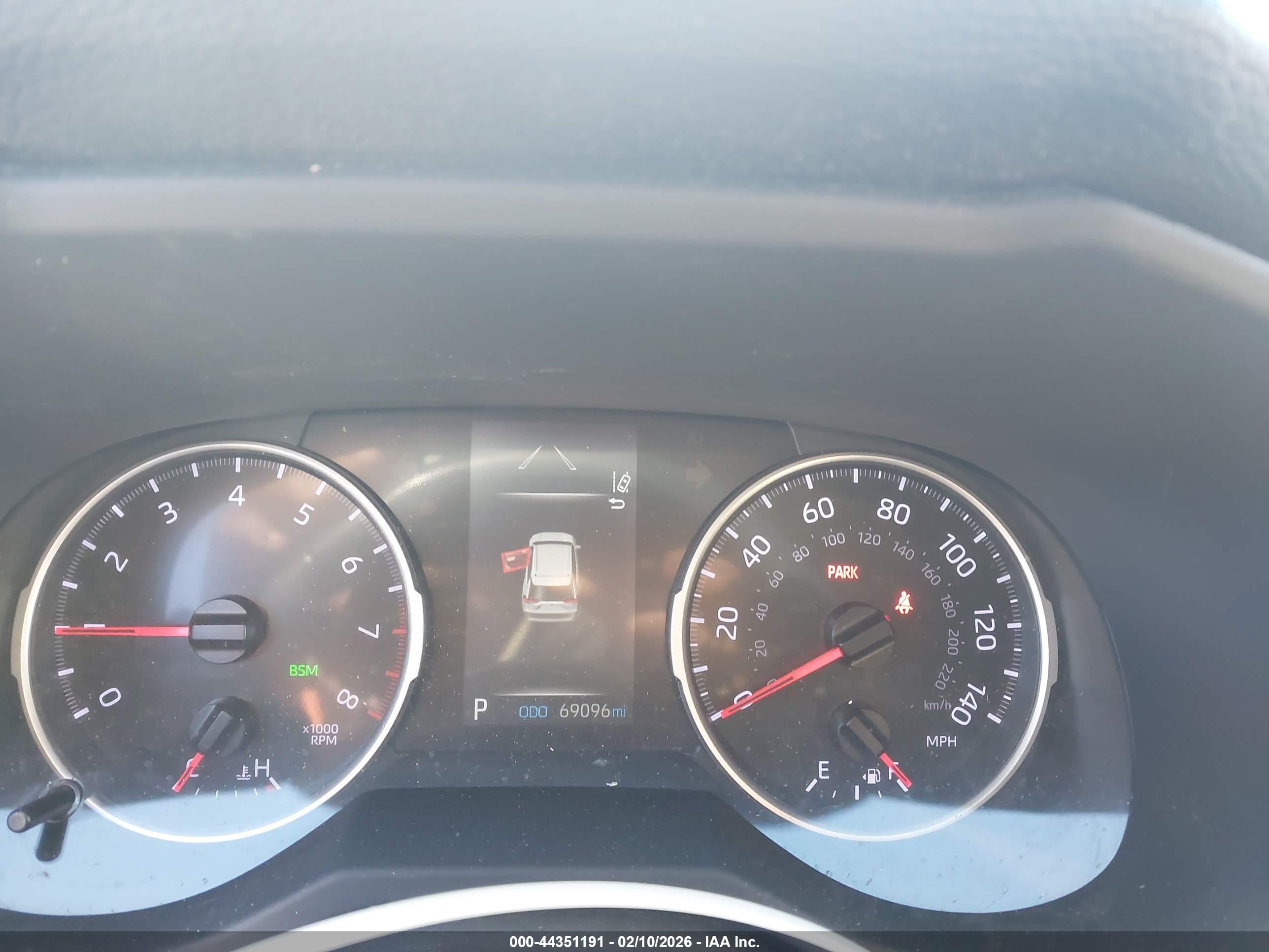 TOYOTA RAV4 image 7