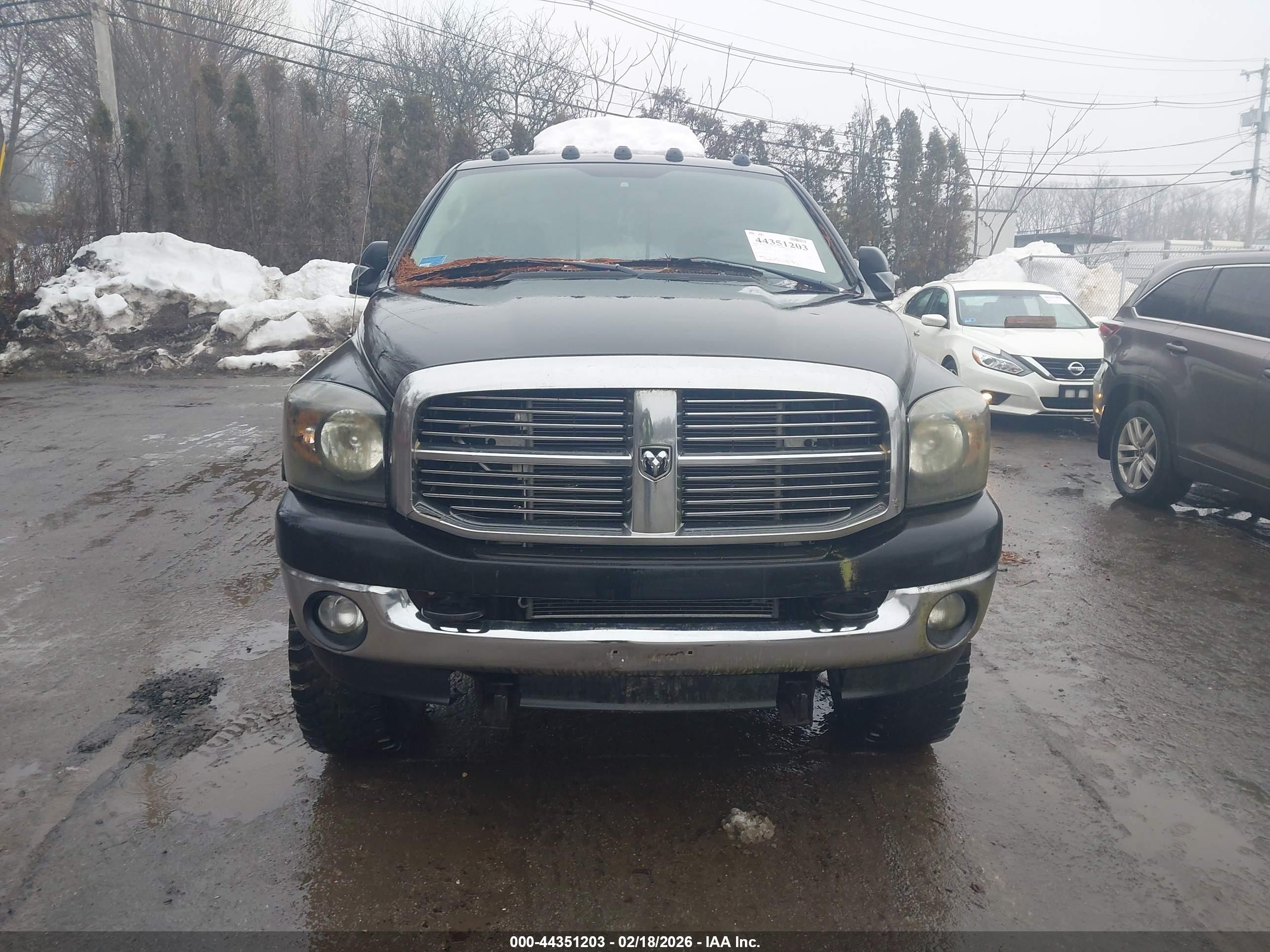 DODGE RAM image 6