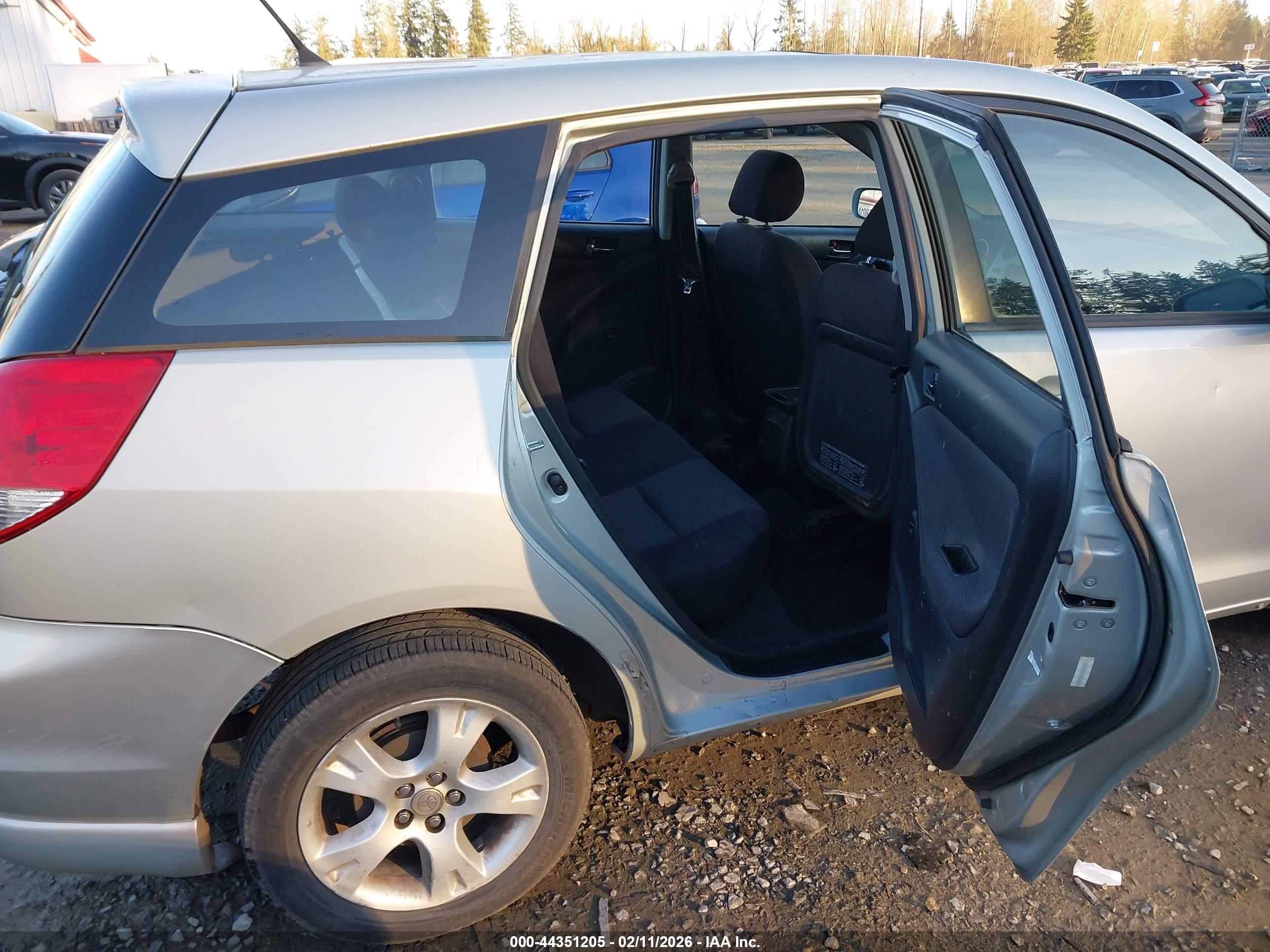 TOYOTA MATRIX image 8