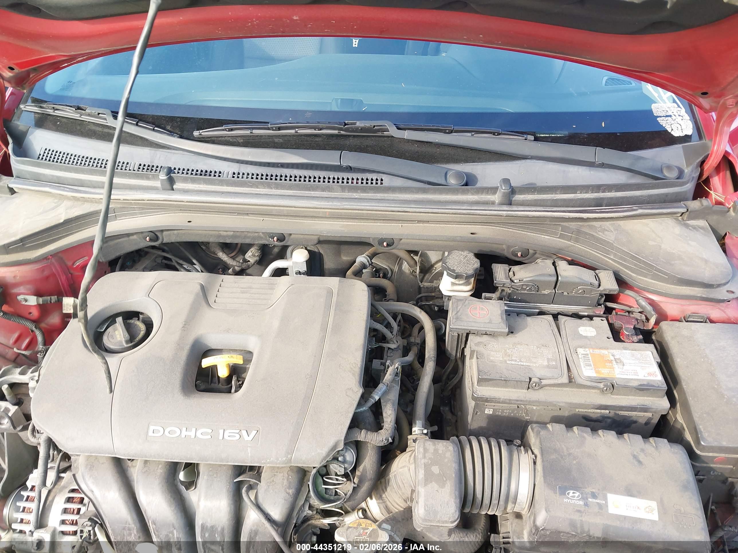 HYUNDAI ELANTRA image 10