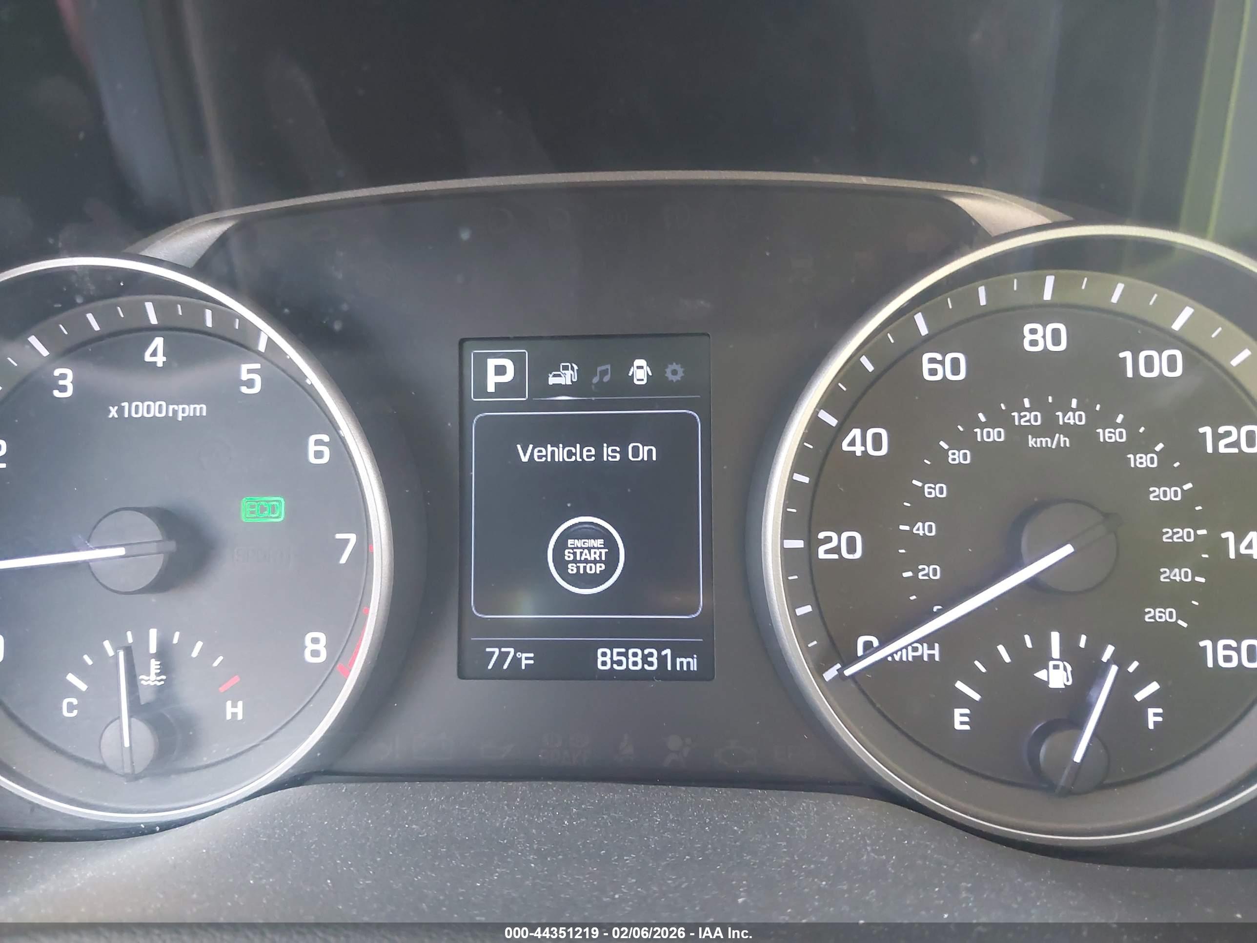 HYUNDAI ELANTRA image 7