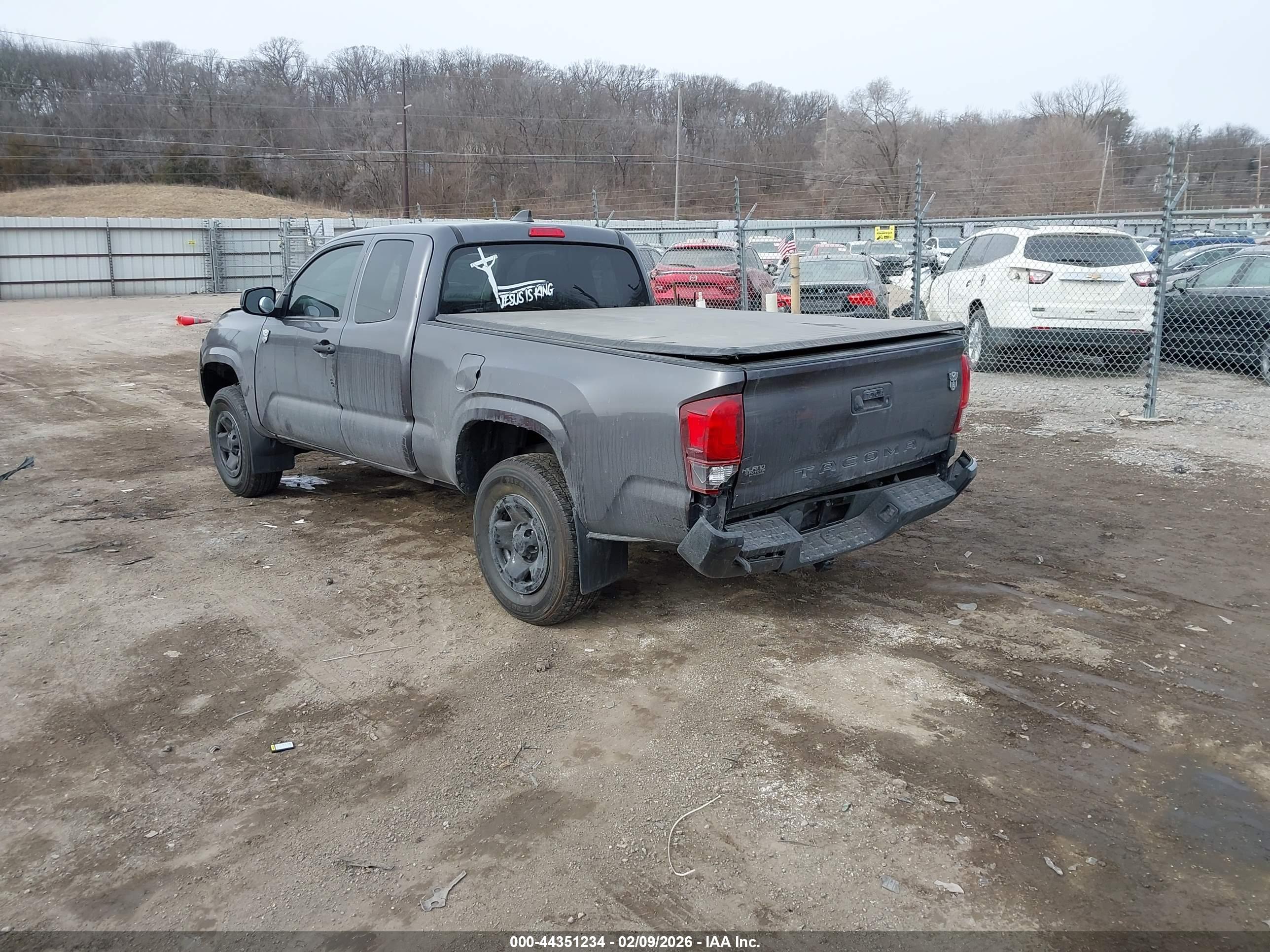 TOYOTA TACOMA image 3