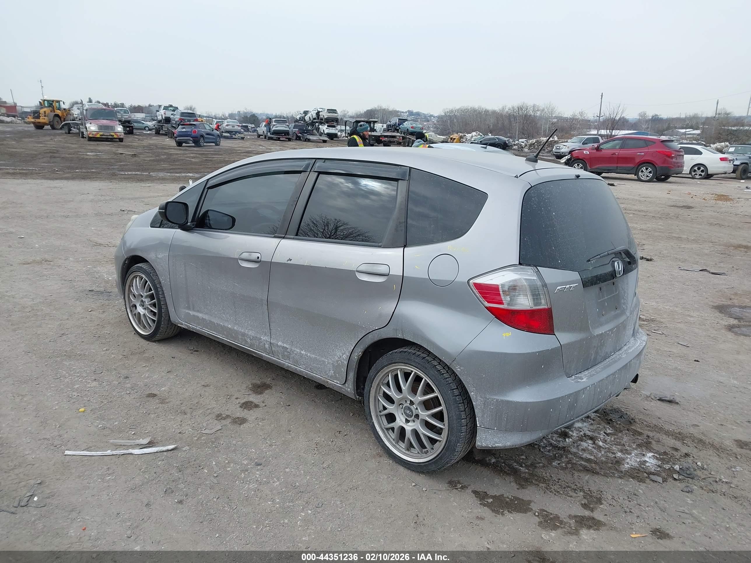 HONDA FIT image 3
