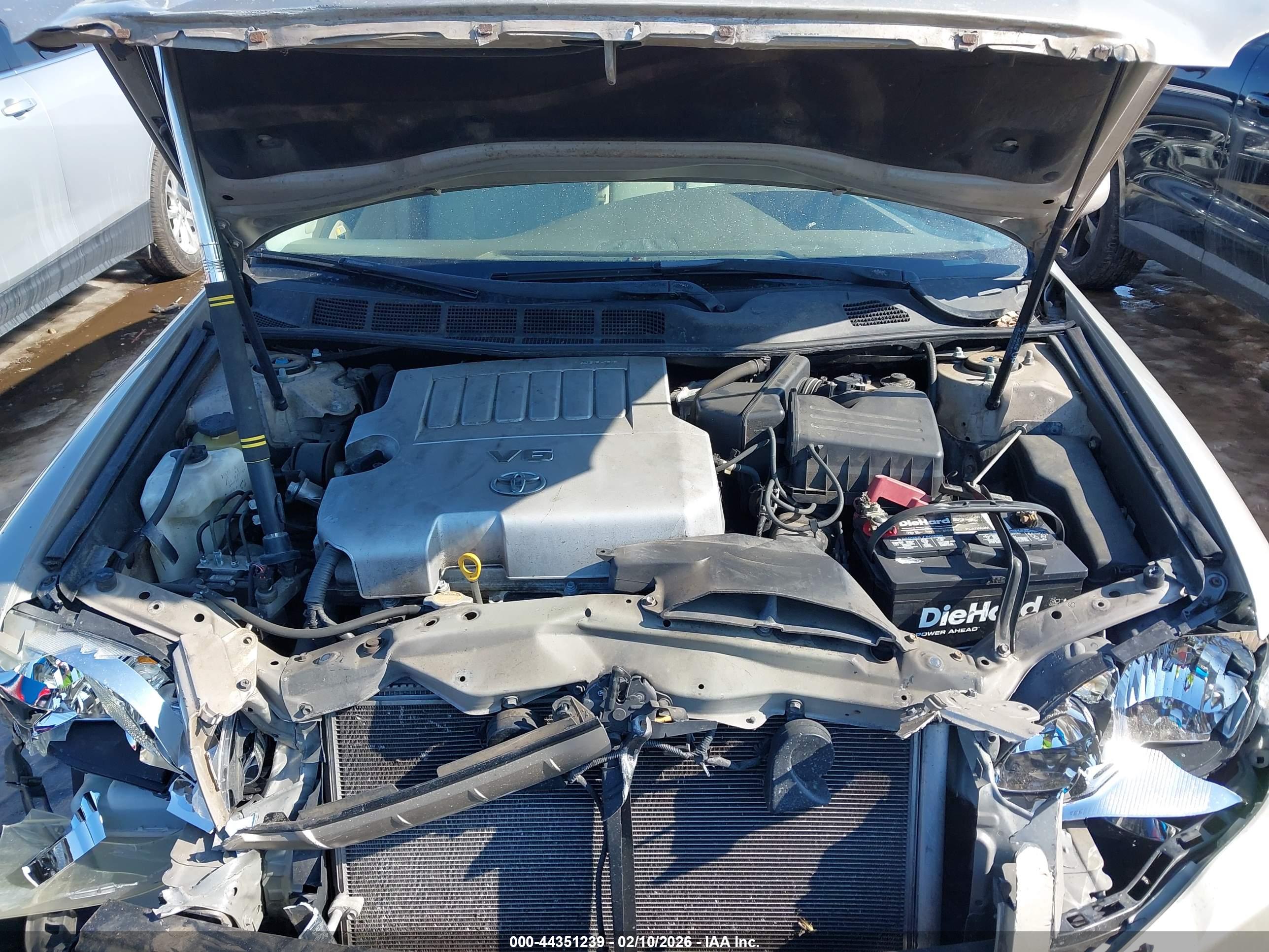 TOYOTA AVALON image 10
