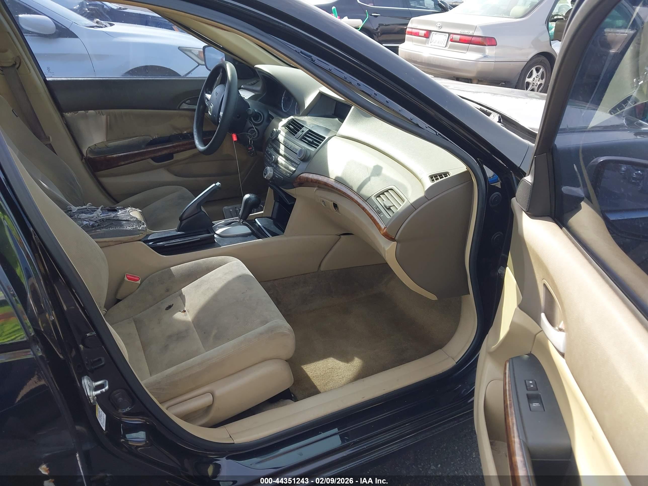 HONDA ACCORD image 5