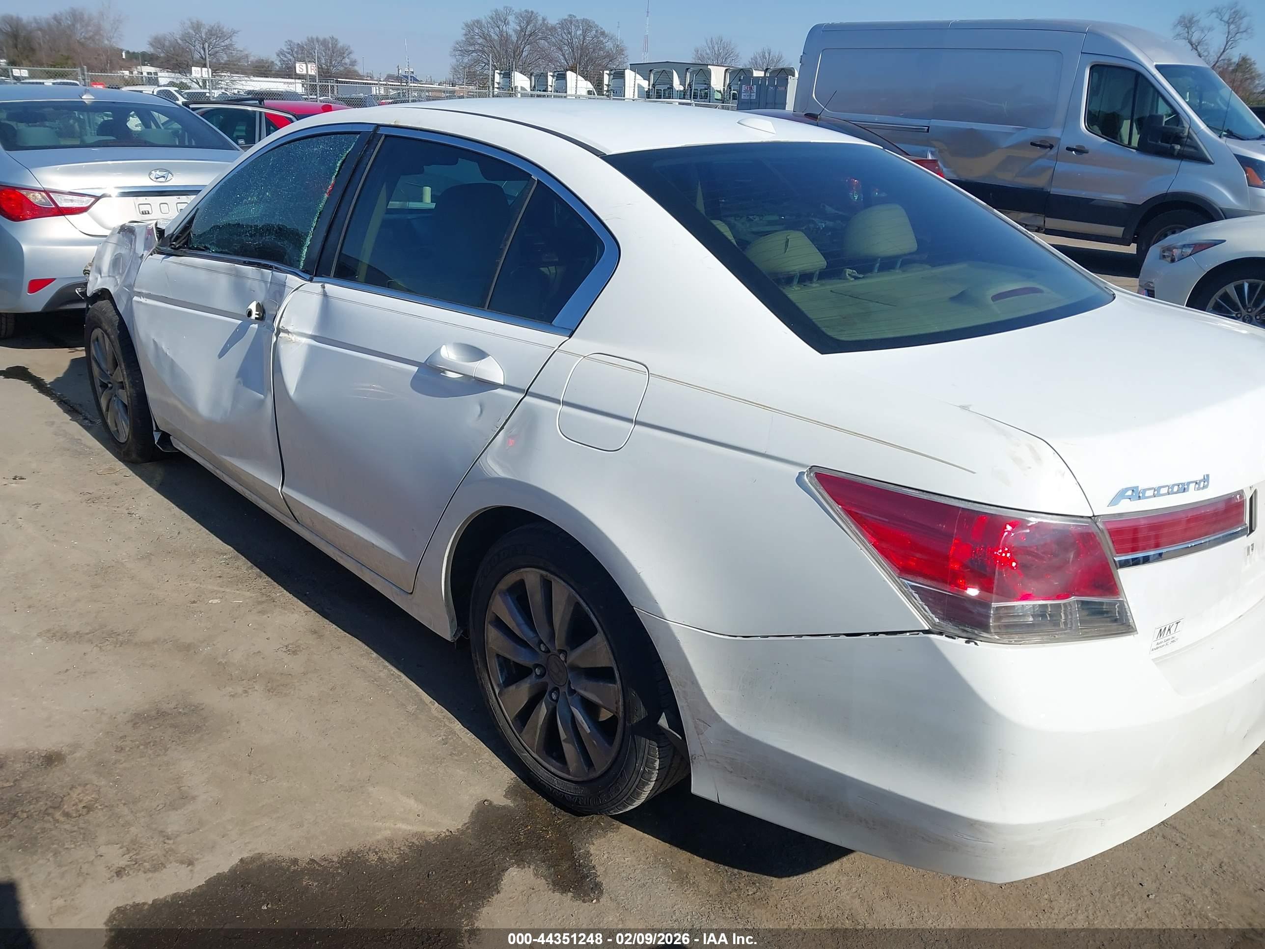 HONDA ACCORD image 3