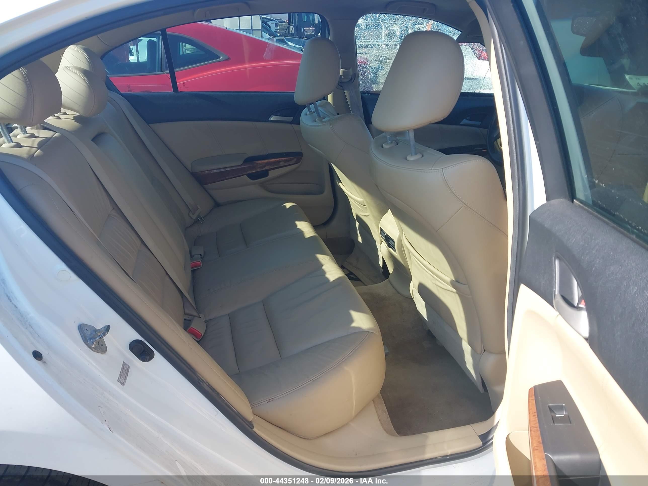 HONDA ACCORD image 8