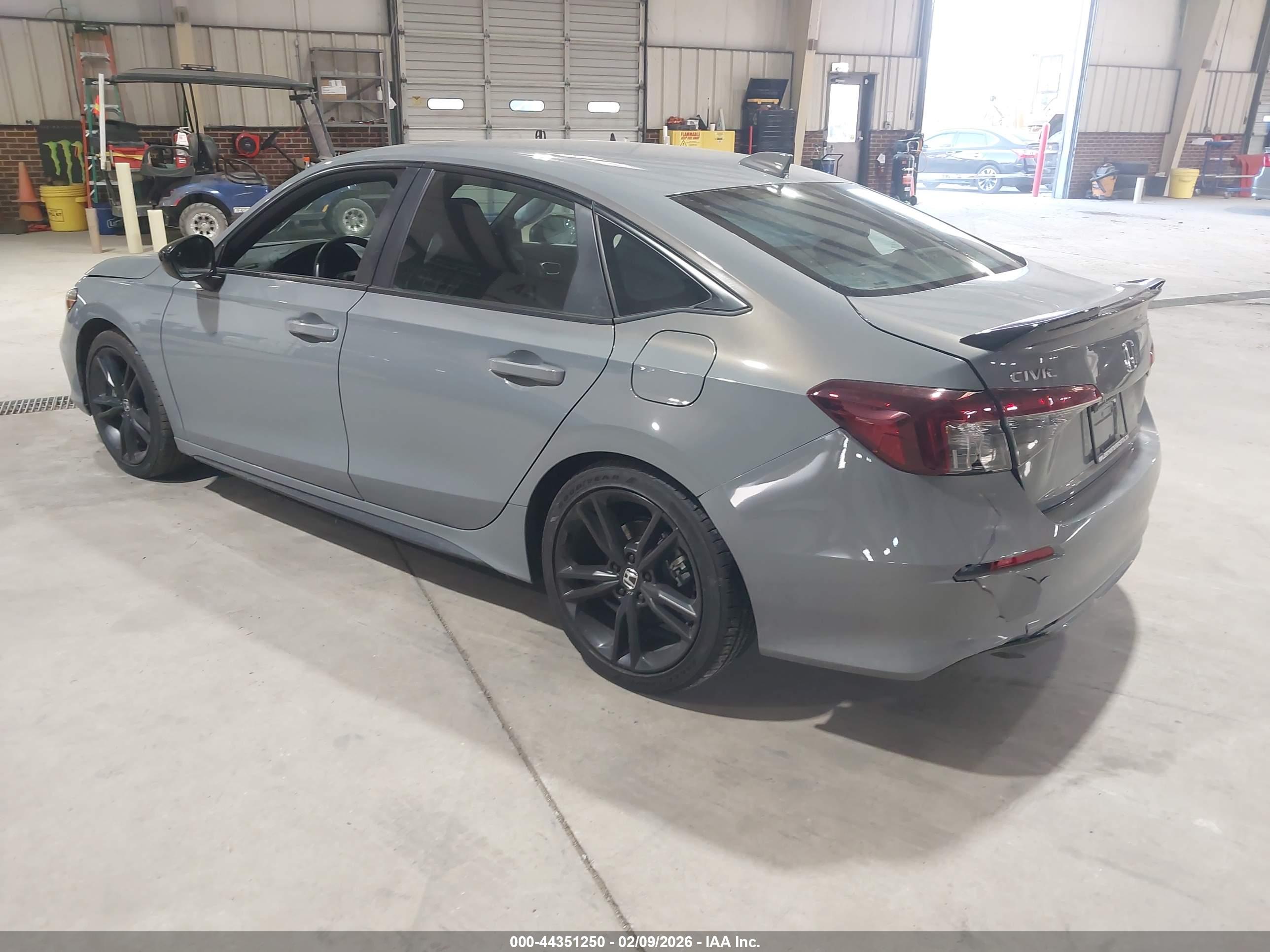 HONDA CIVIC image 3