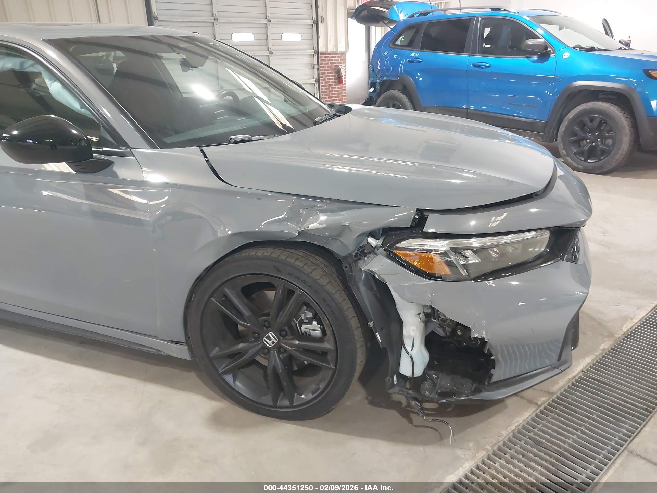 HONDA CIVIC image 6