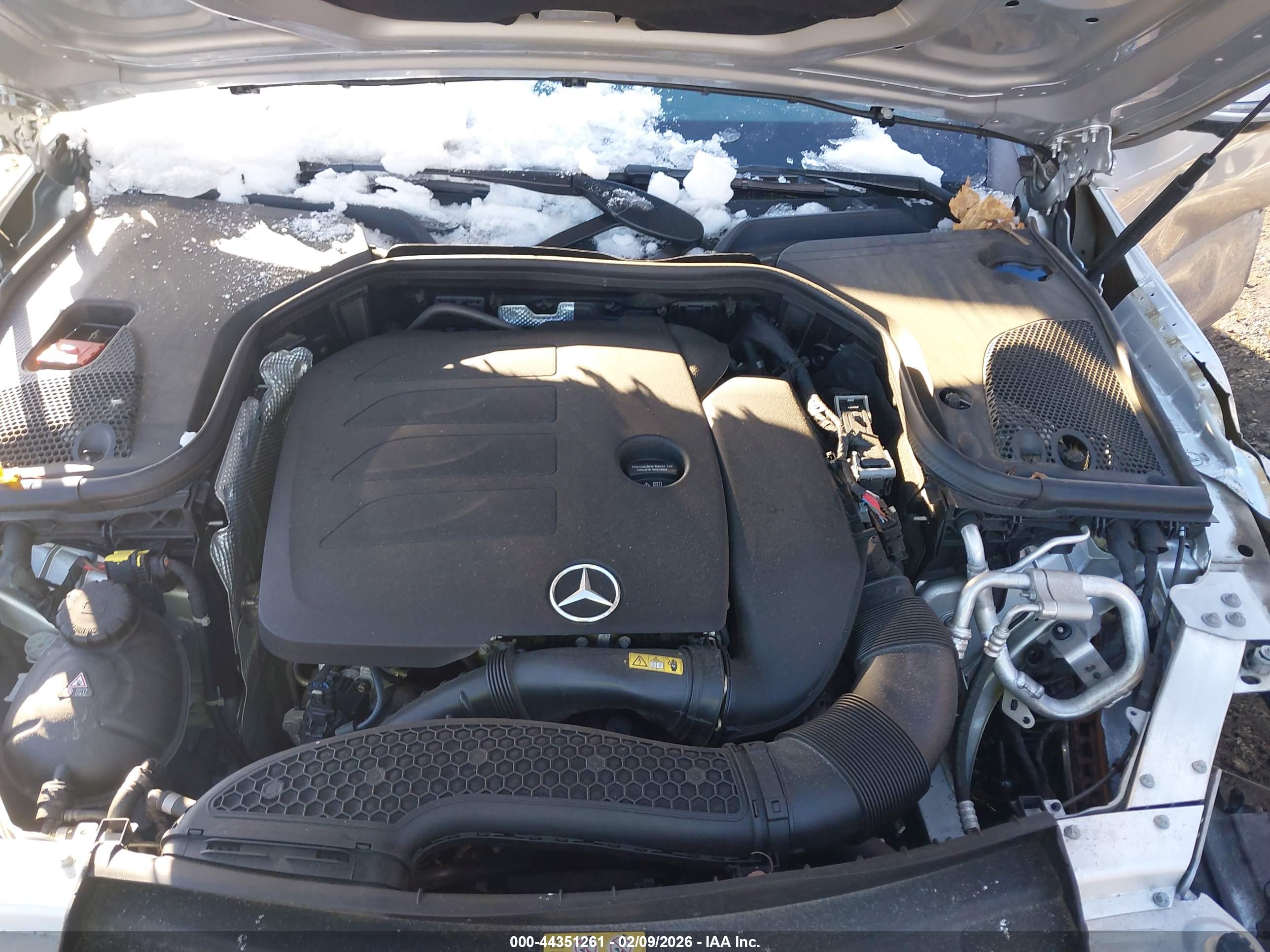 MERCEDES-BENZ E image 10
