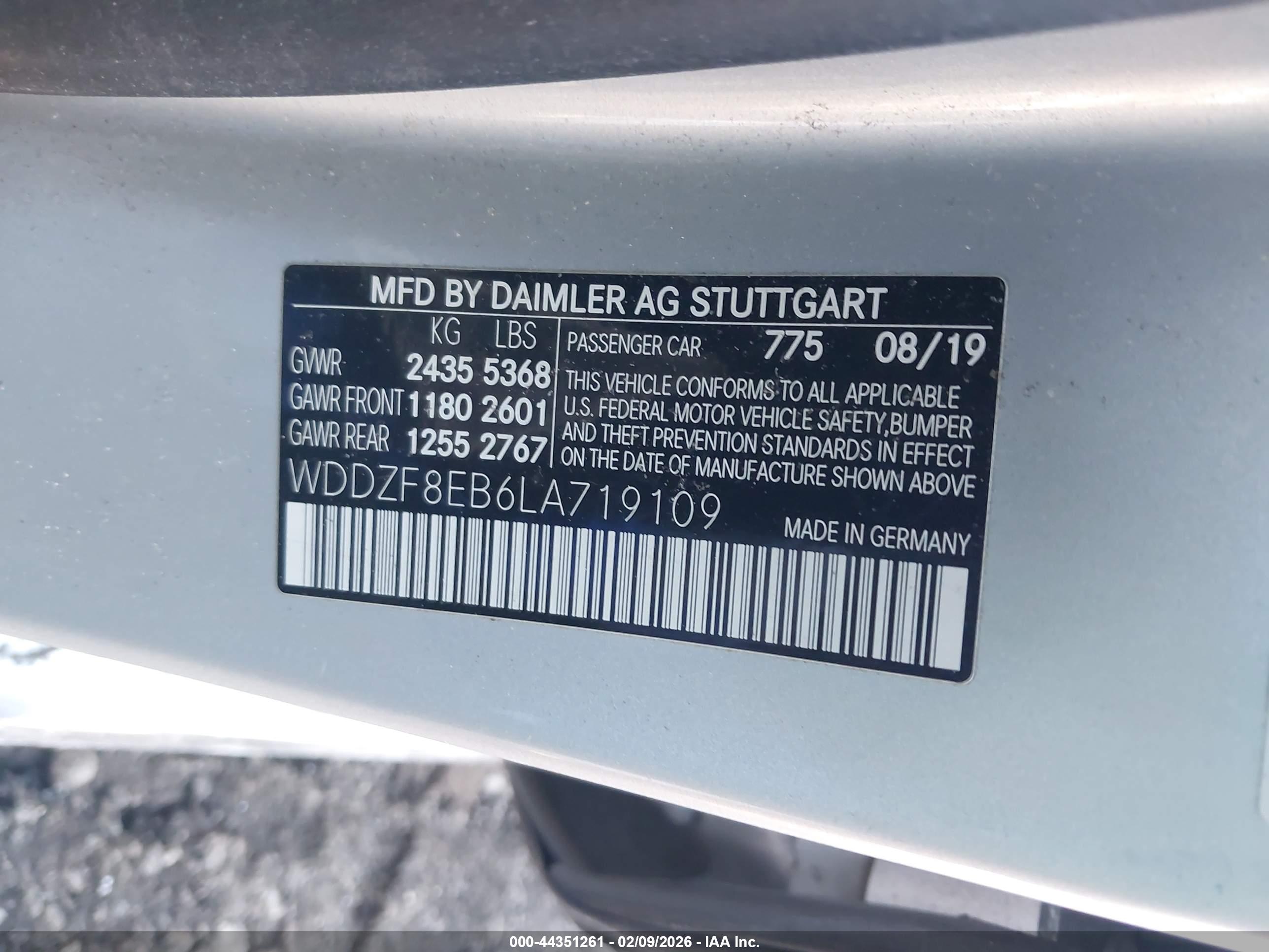 MERCEDES-BENZ E image 9