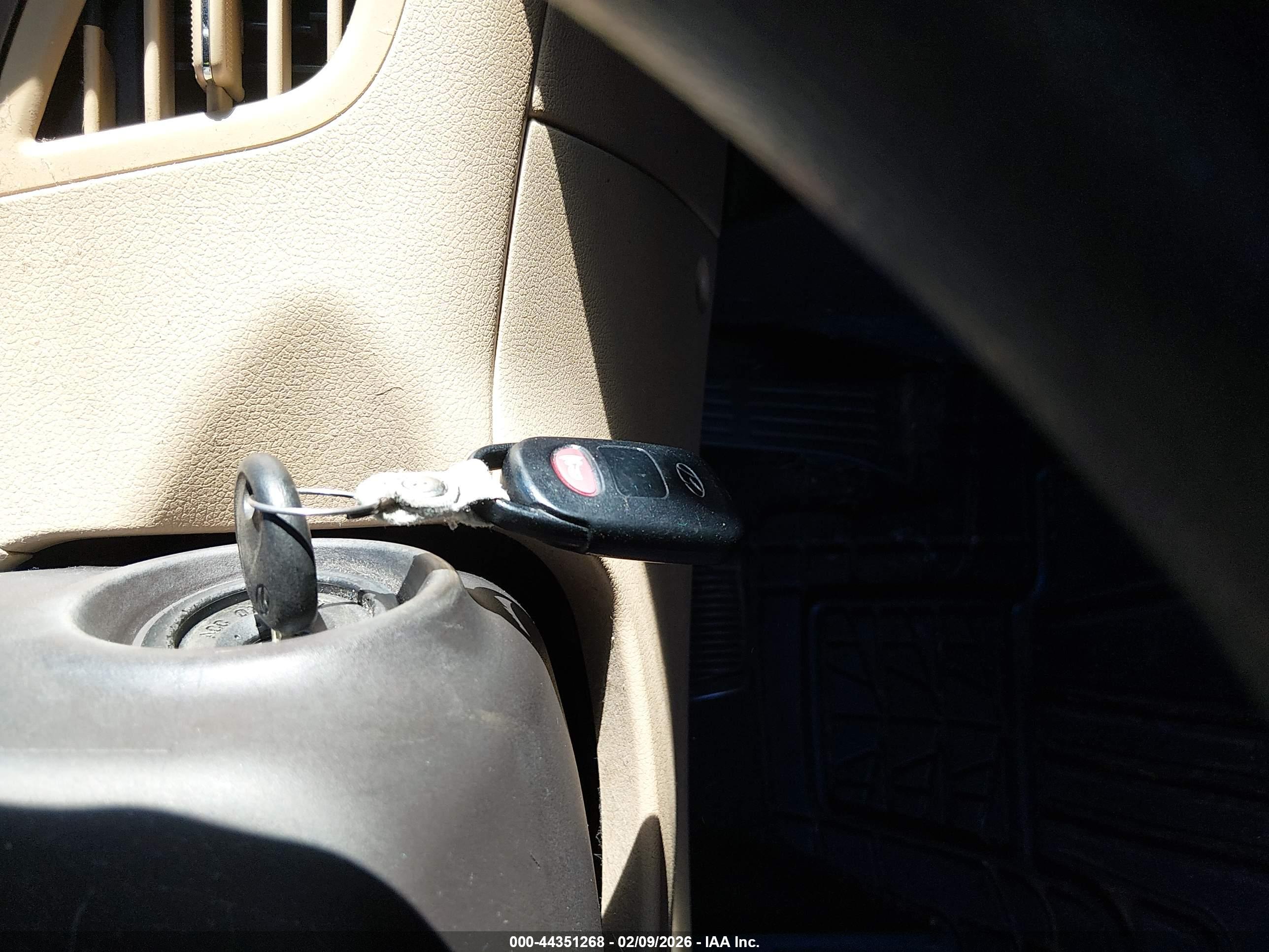 HYUNDAI ELANTRA image 11