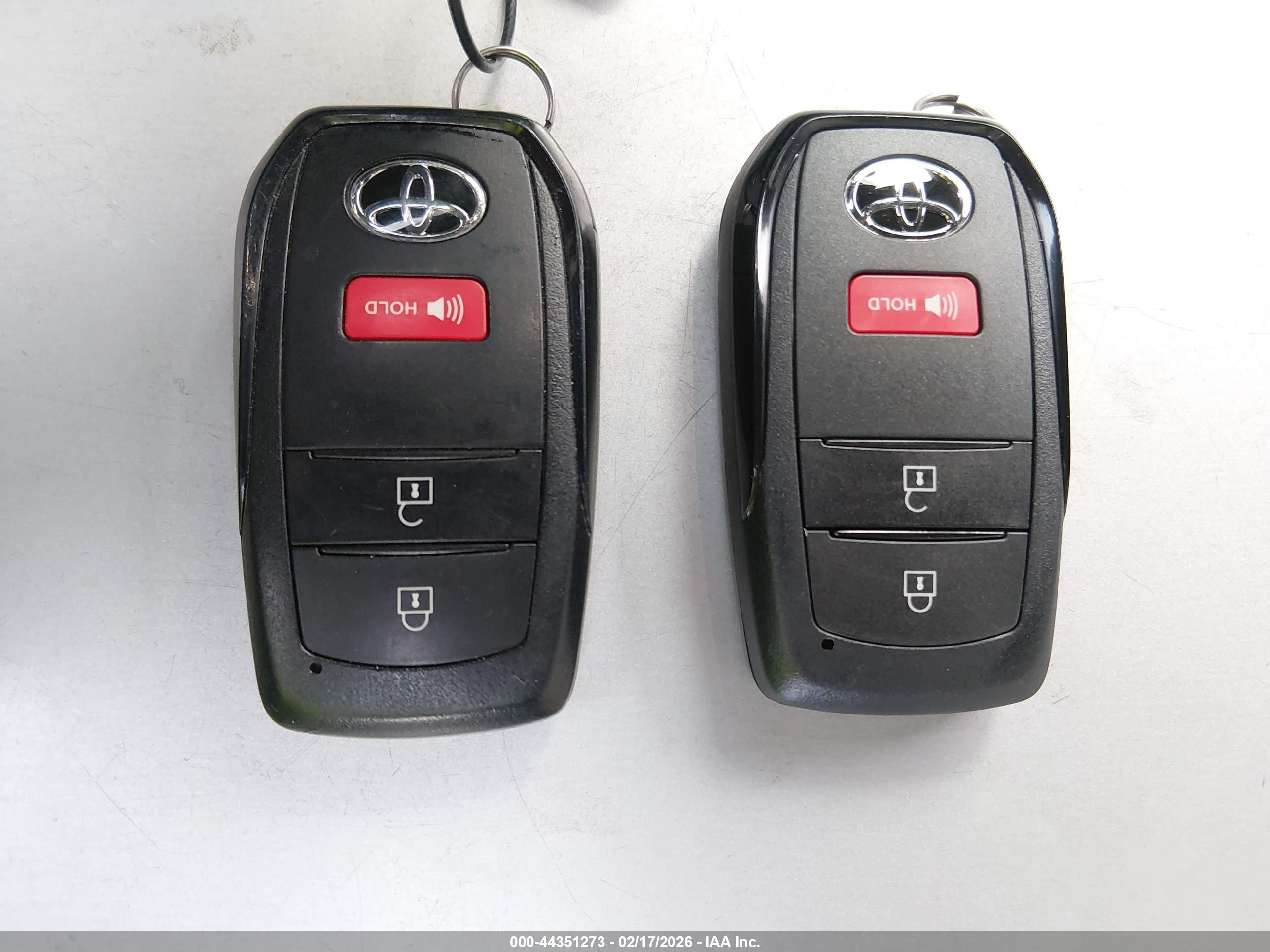 TOYOTA 4RUNNER image 11