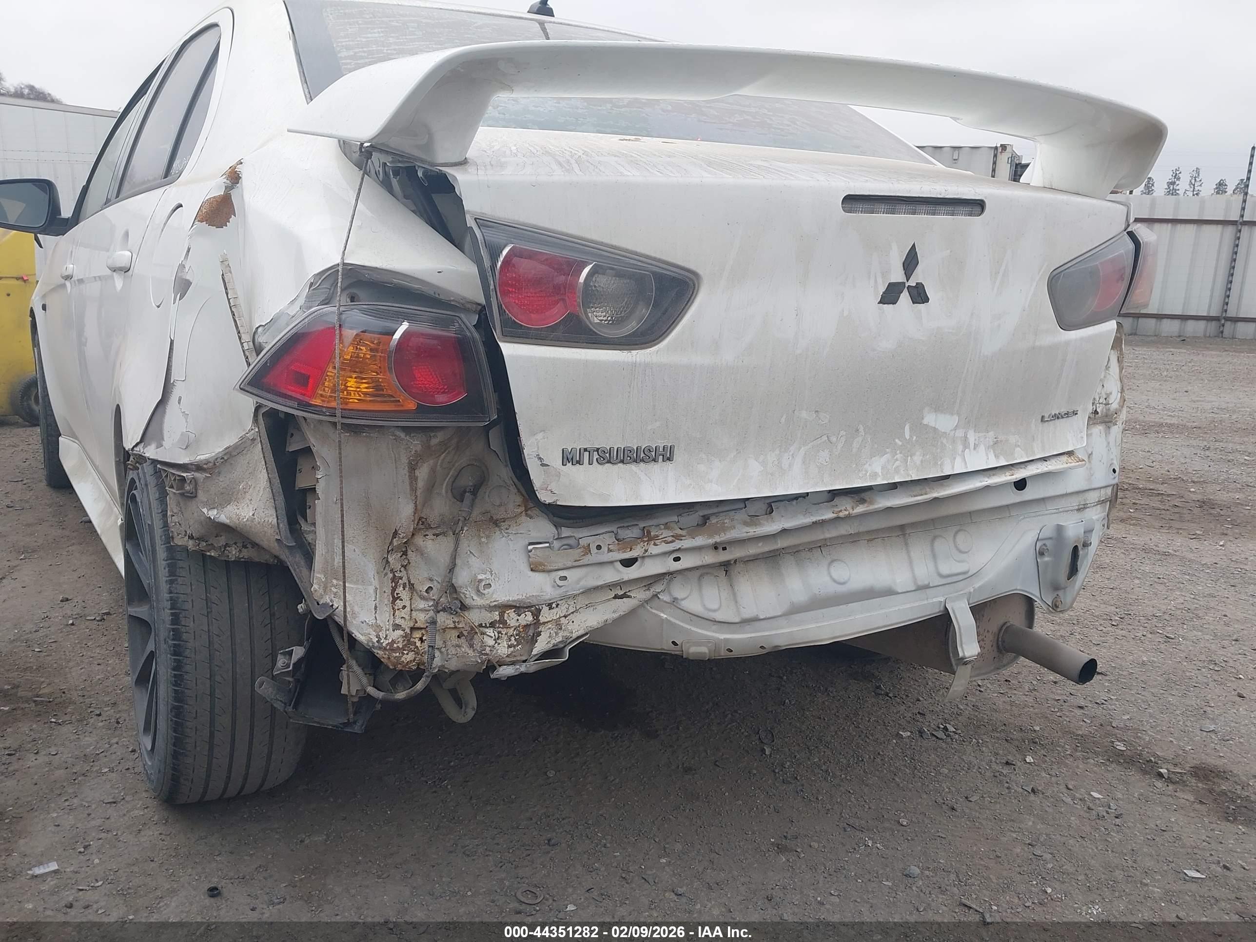 MITSUBISHI LANCER image 6