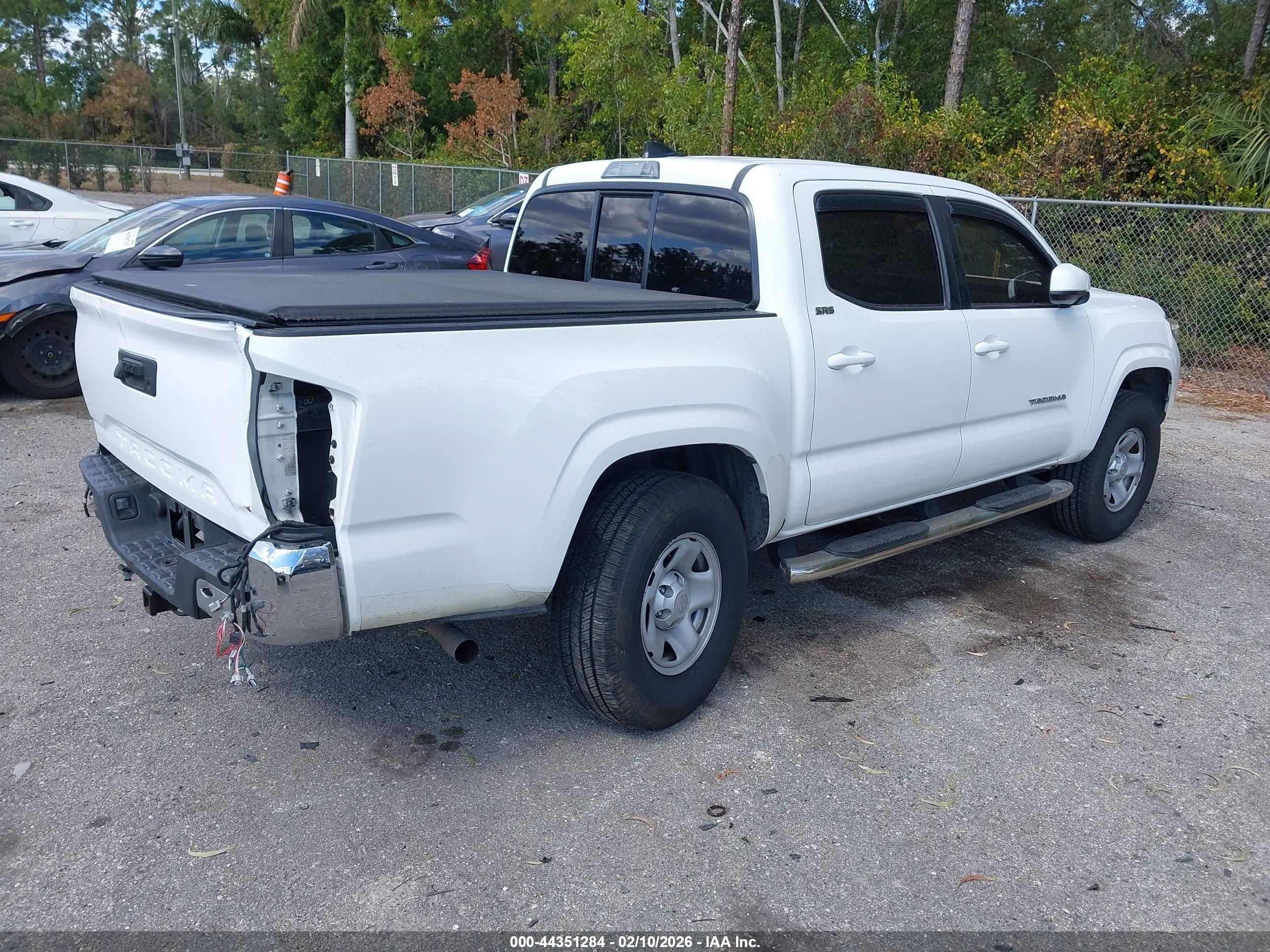 TOYOTA TACOMA image 4