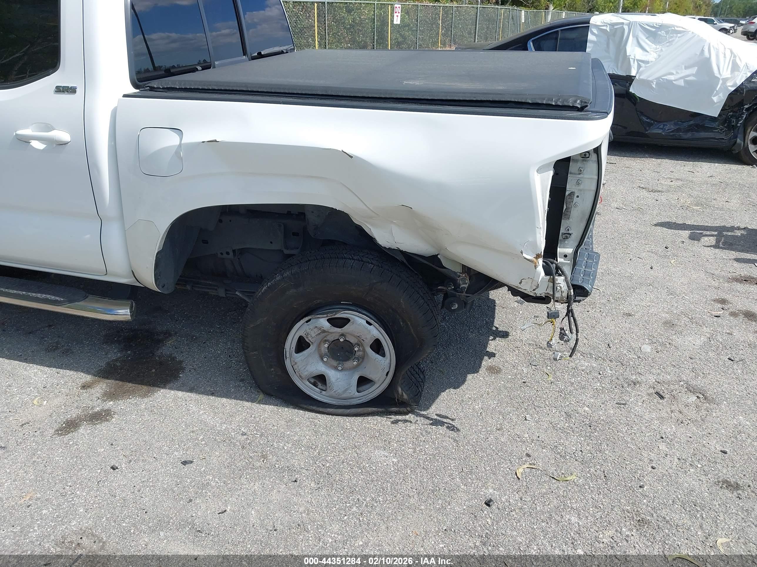TOYOTA TACOMA image 6