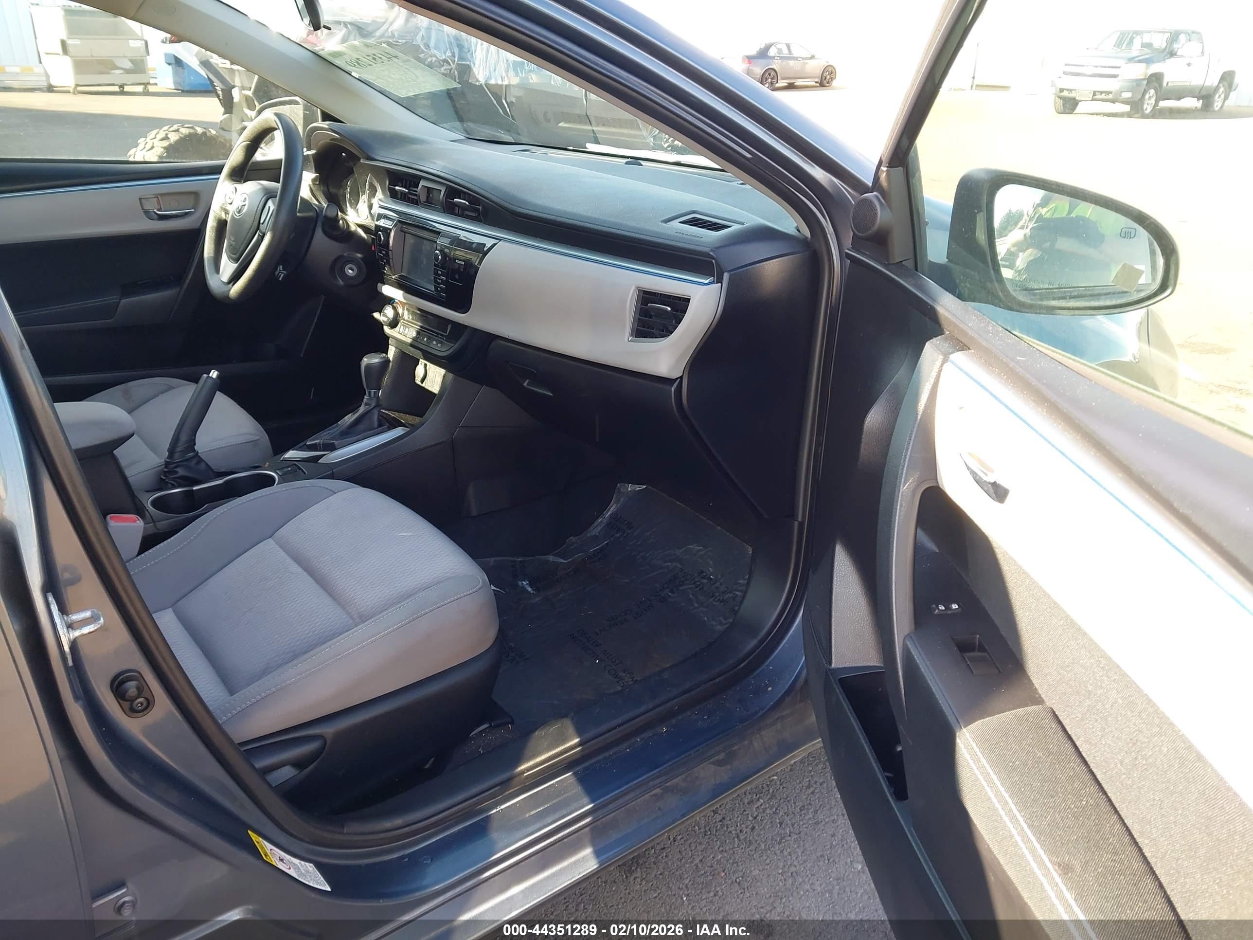 TOYOTA COROLLA image 5
