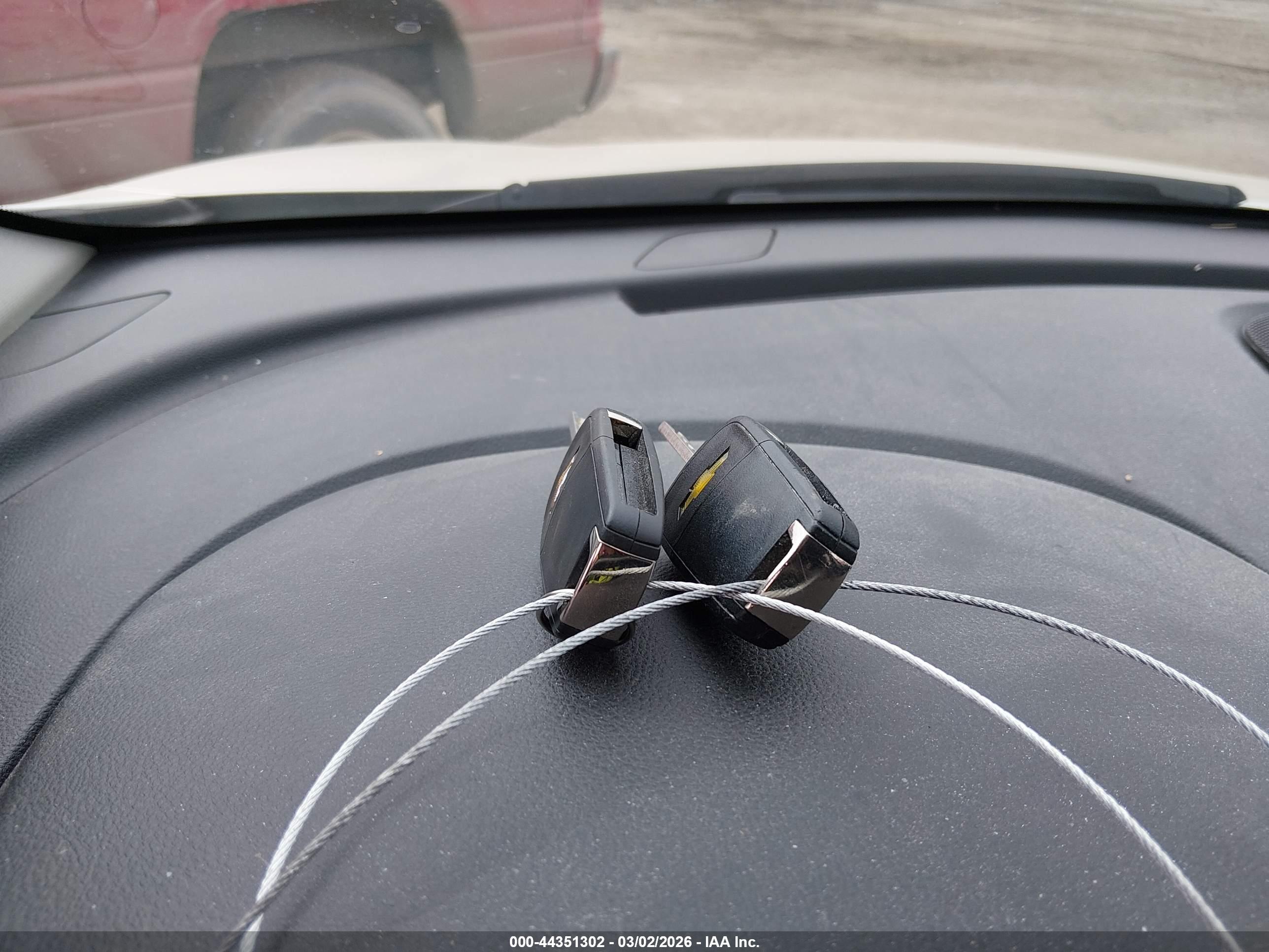 CHEVROLET EQUINOX image 11