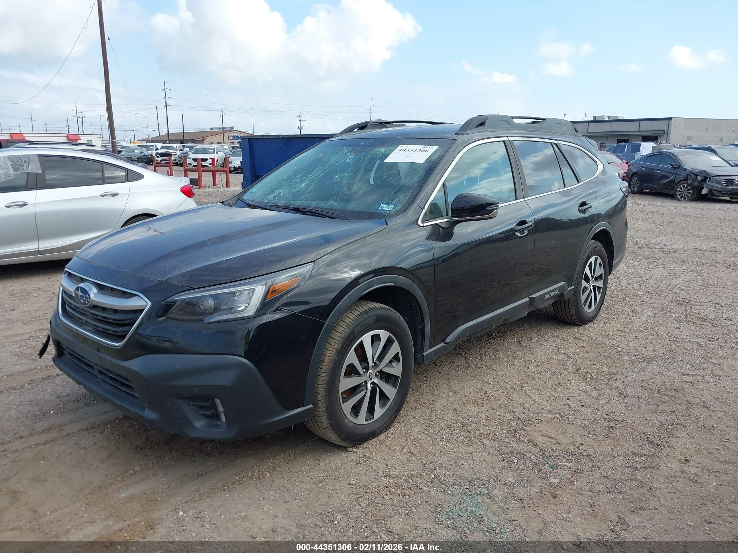 SUBARU OUTBACK image 2