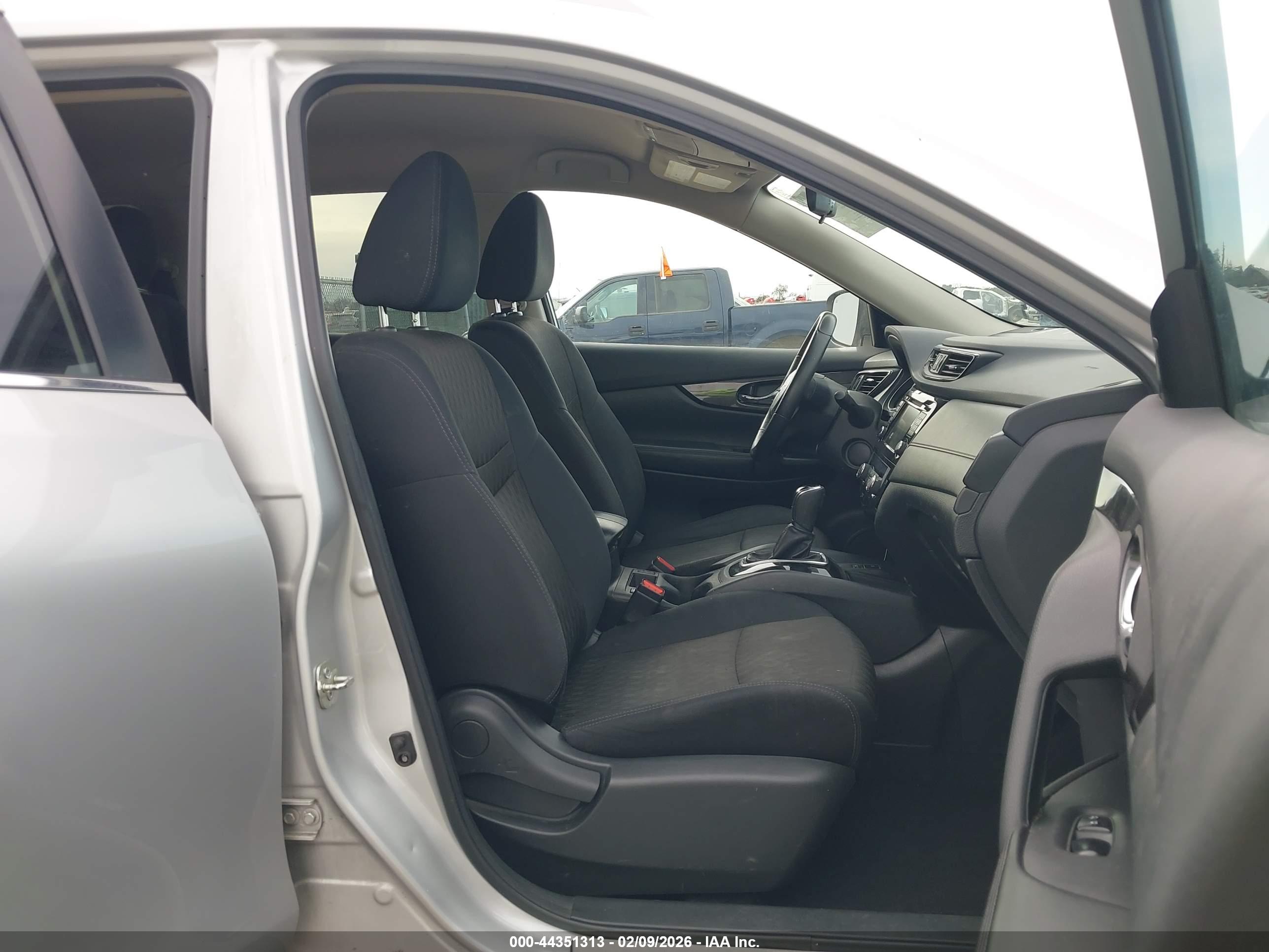 NISSAN ROGUE image 5