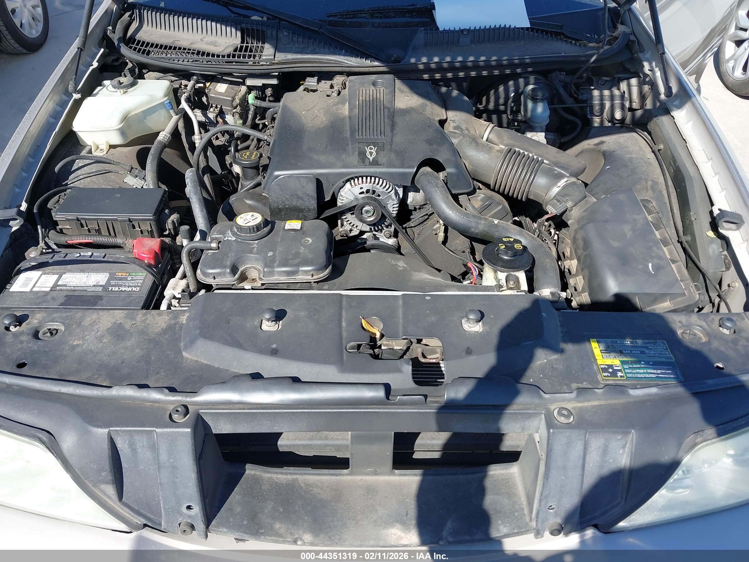 LINCOLN TOWN image 10