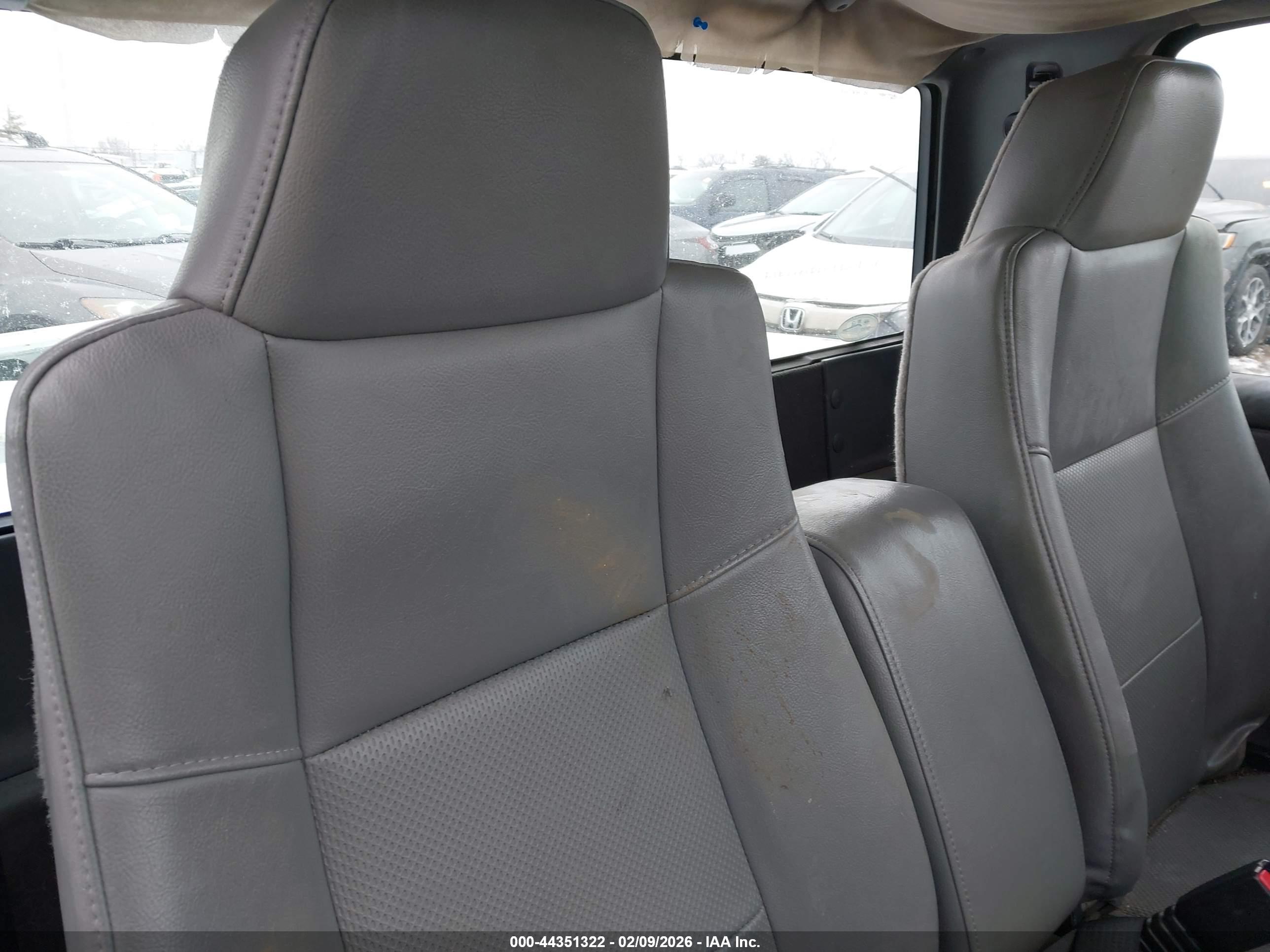 FORD RANGER image 8
