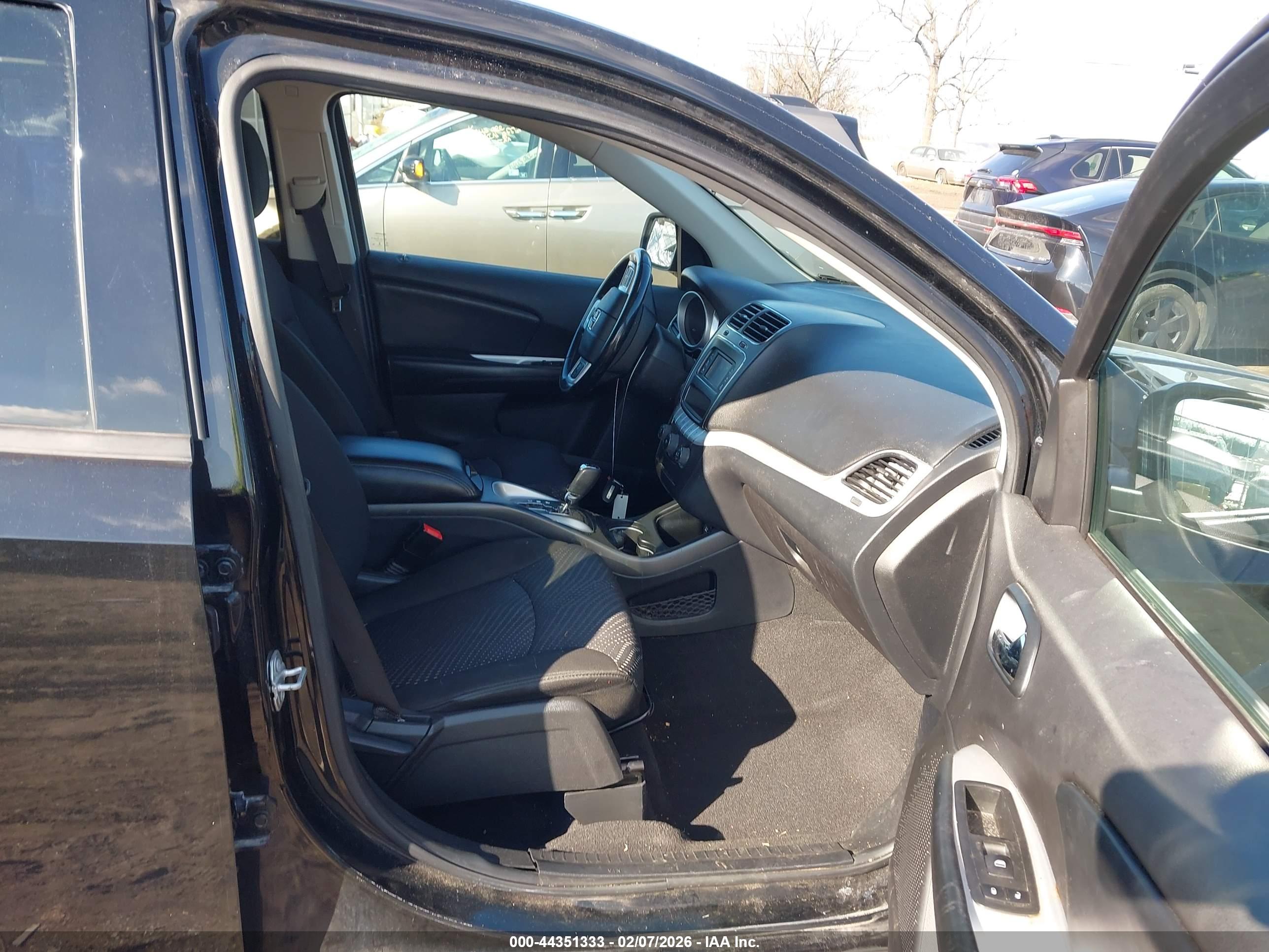 DODGE JOURNEY image 5