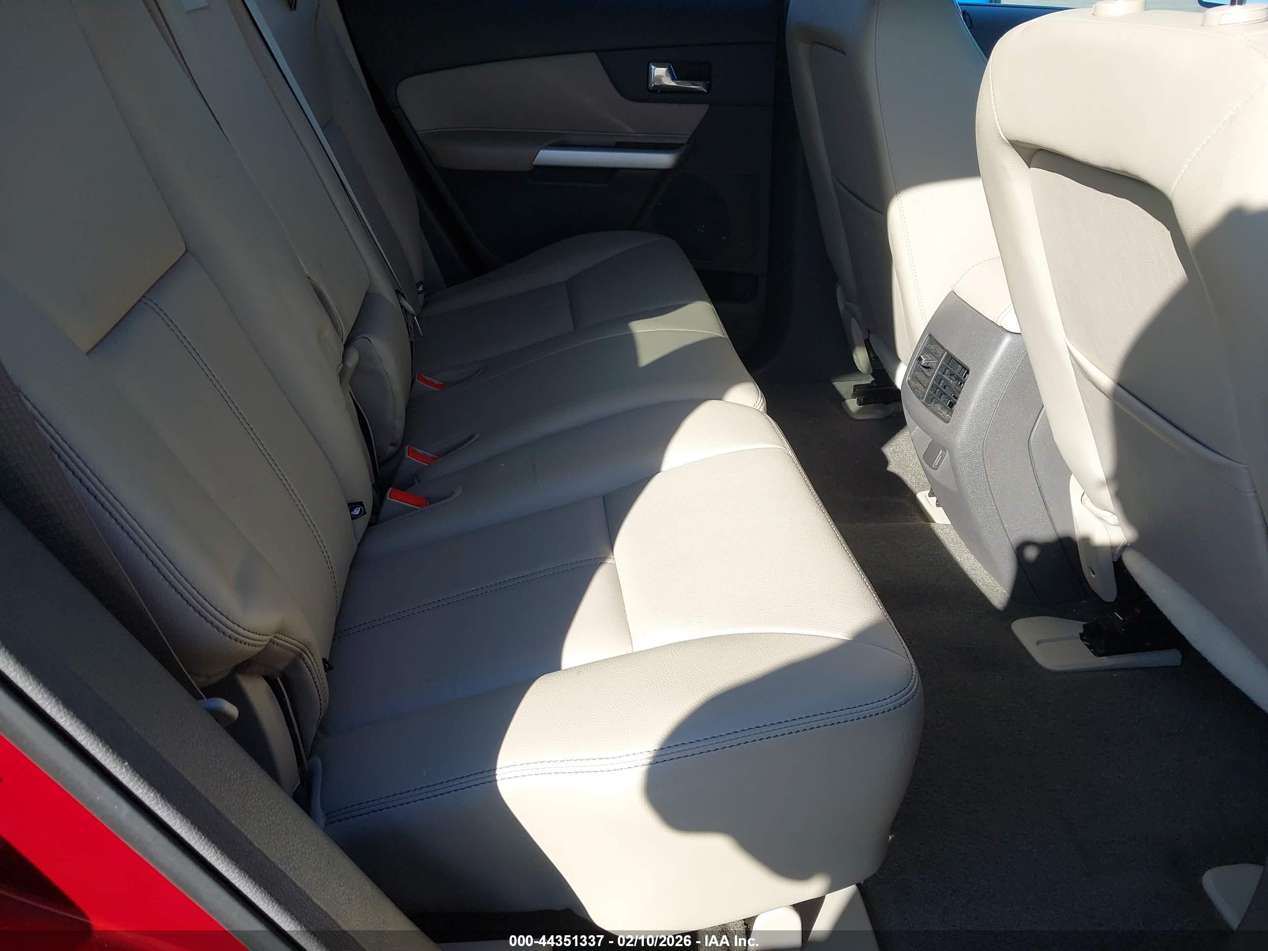FORD EDGE image 8