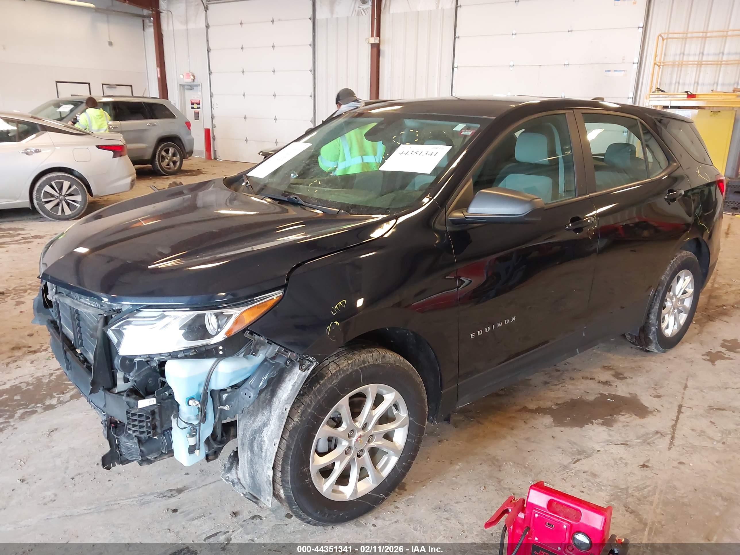 CHEVROLET EQUINOX image 2