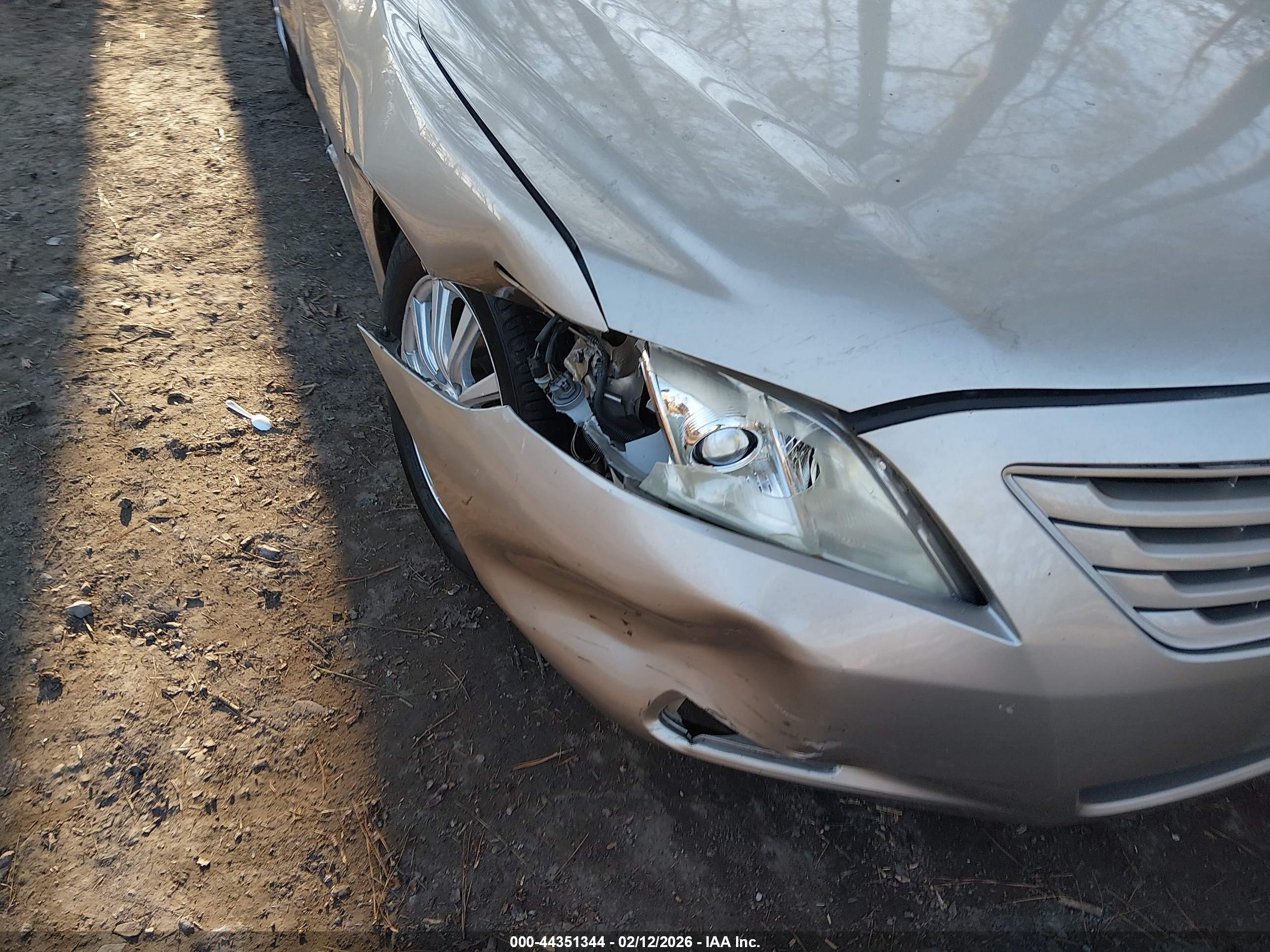TOYOTA CAMRY image 6