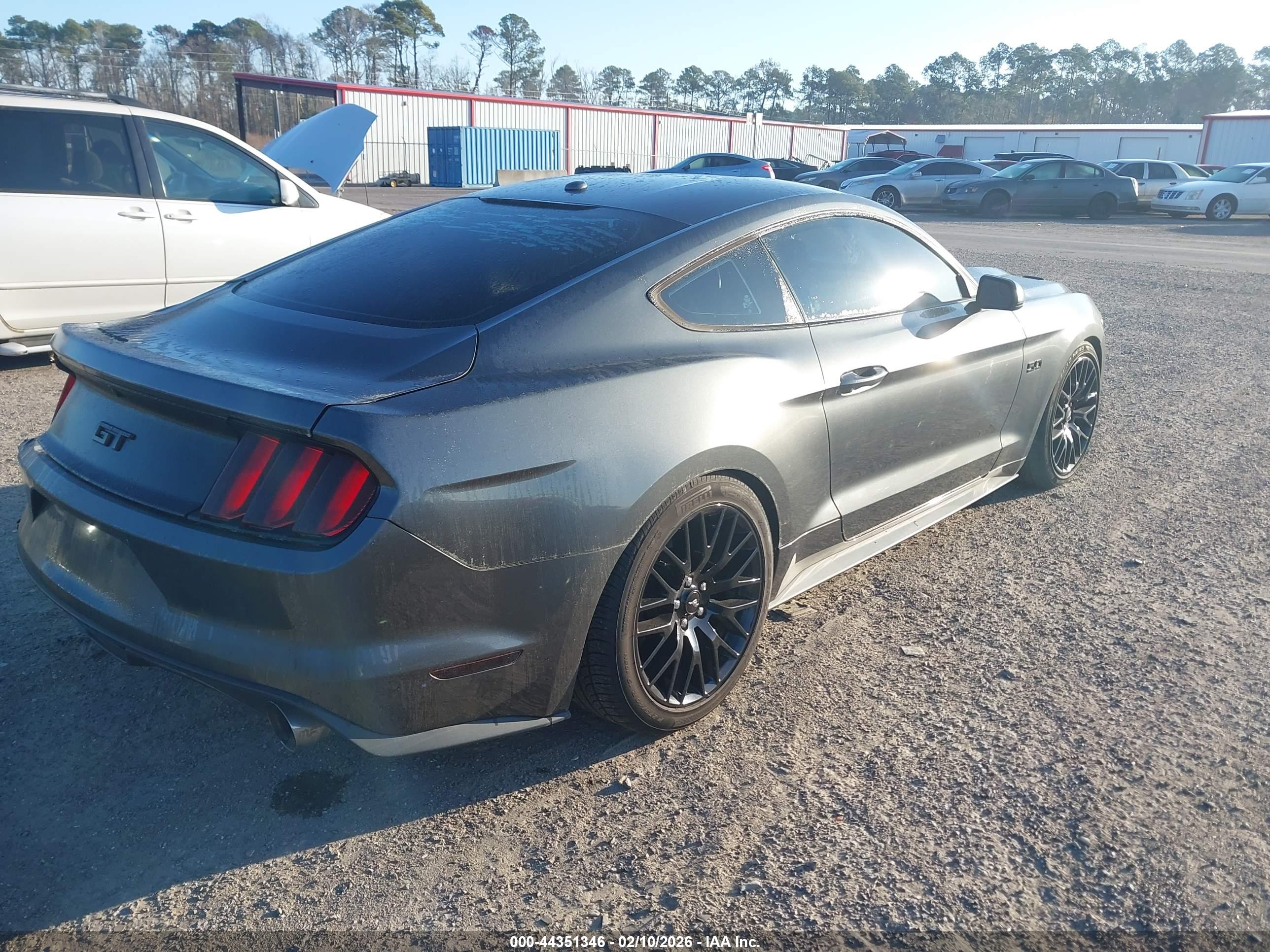 FORD MUSTANG image 4