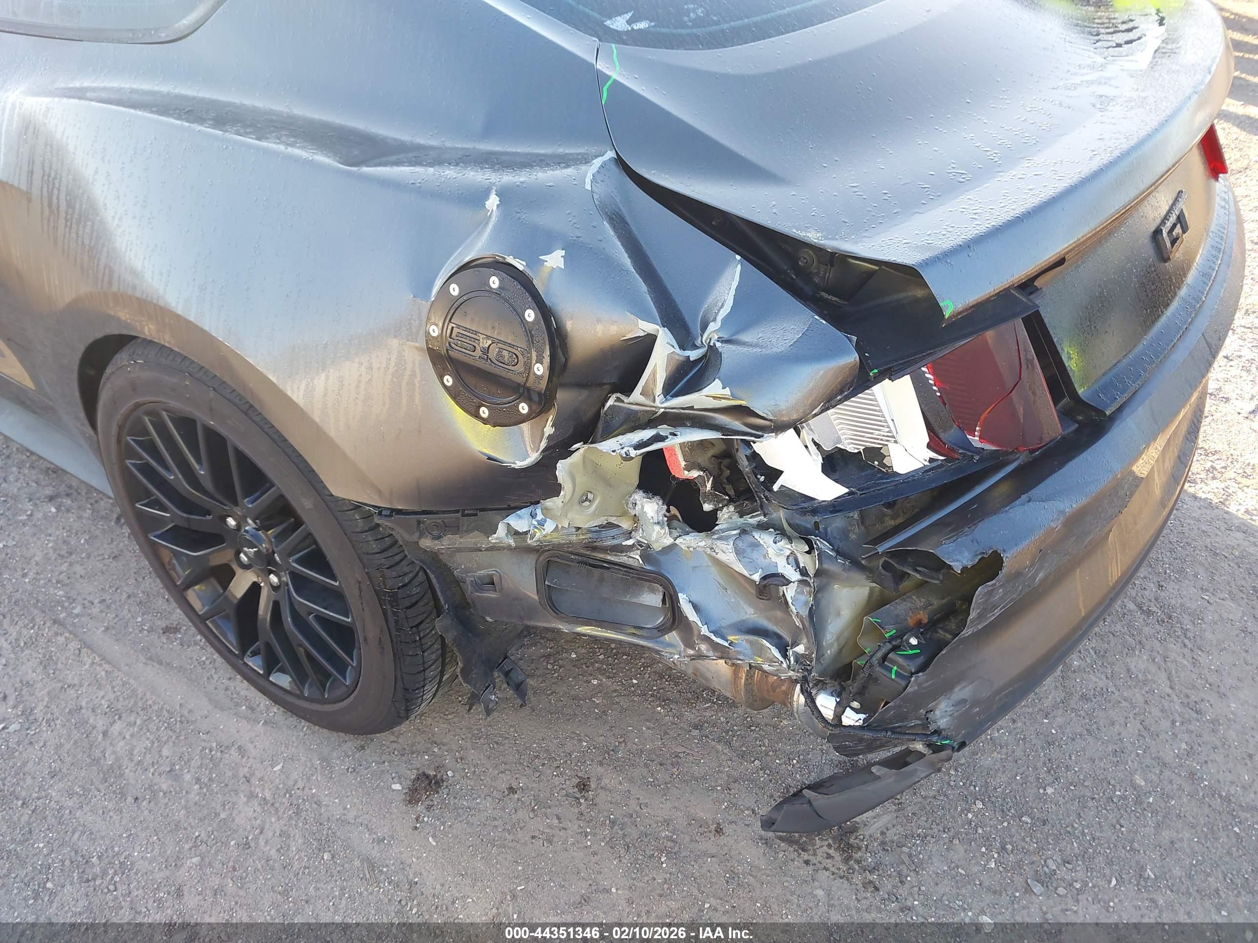 FORD MUSTANG image 6