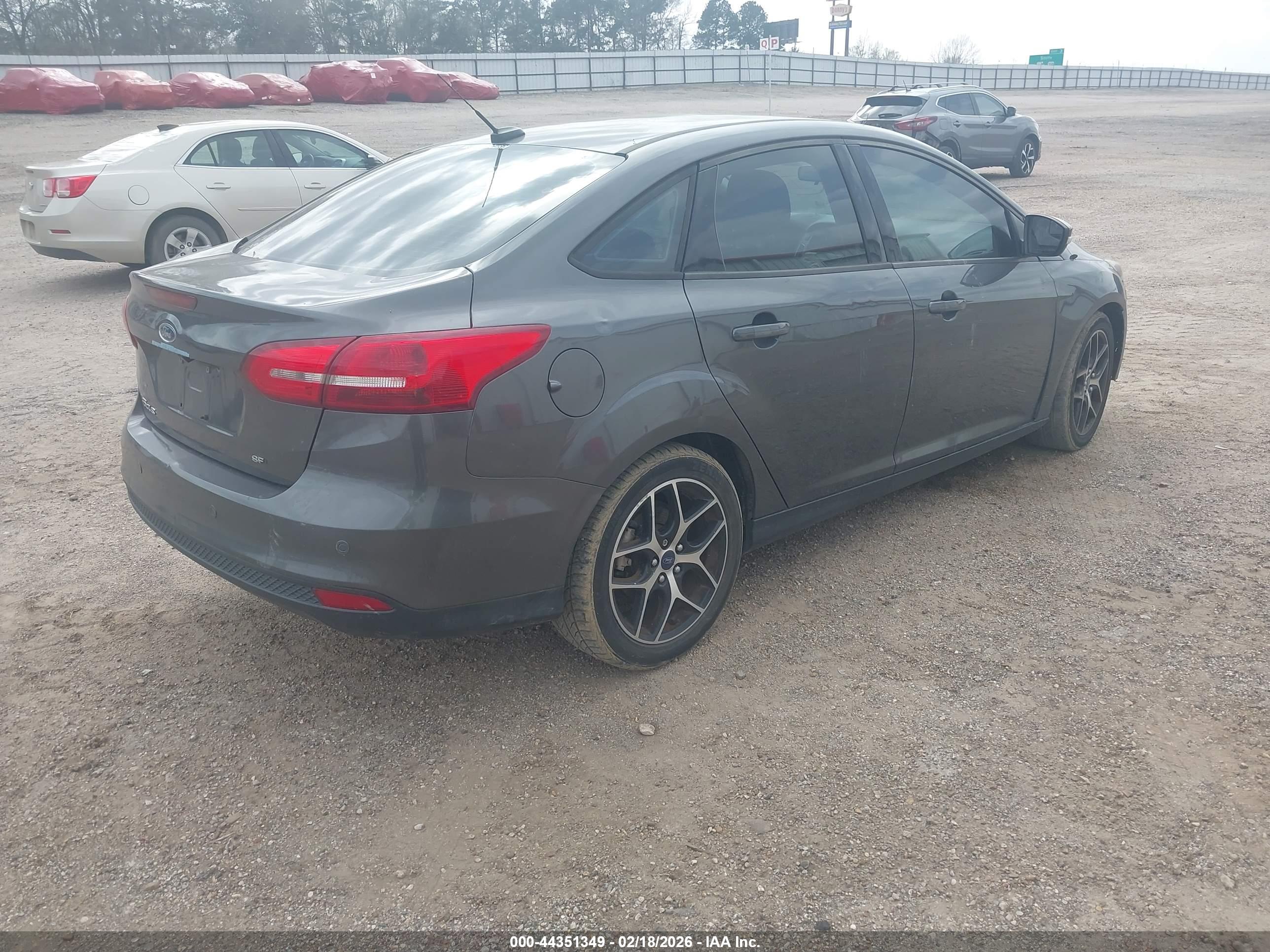 FORD FOCUS image 4